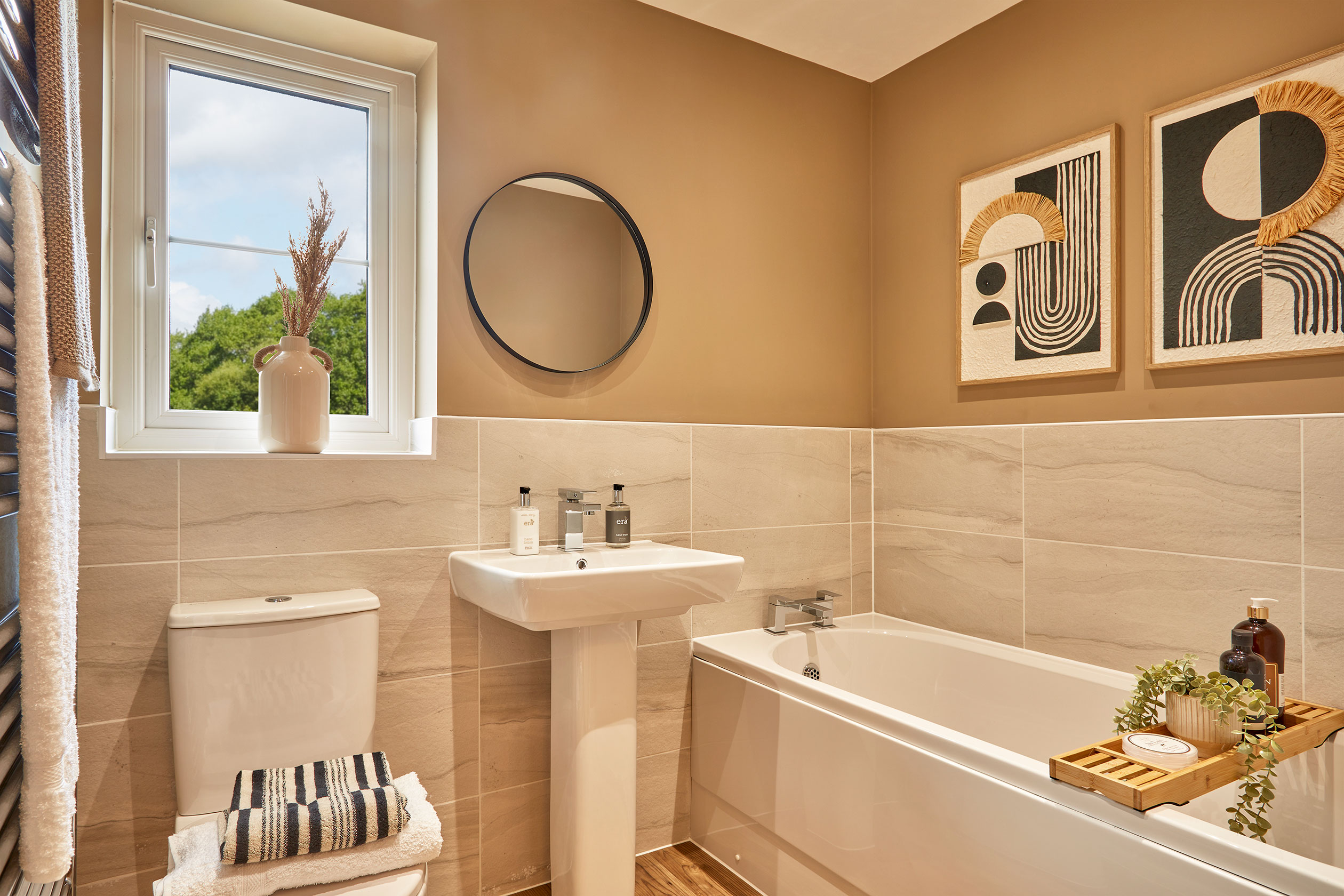 Family bathroom in the Moresby