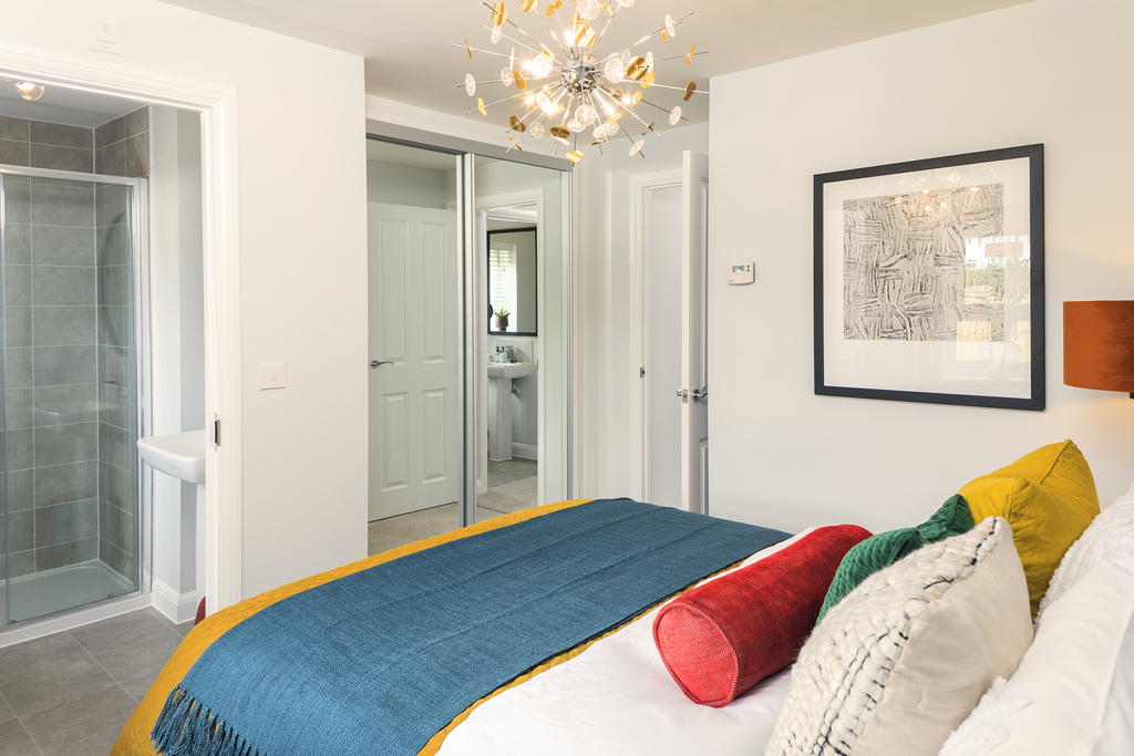 Inside view of en suite main bedroom. Ellerton. 3 bed home.