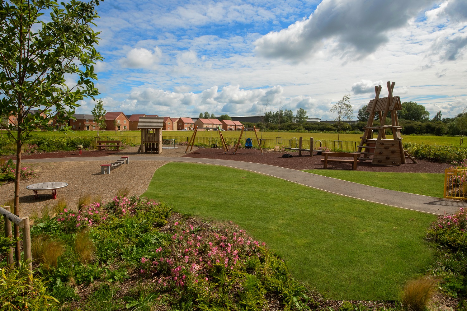 BDW Cambs Hampton Beach play area