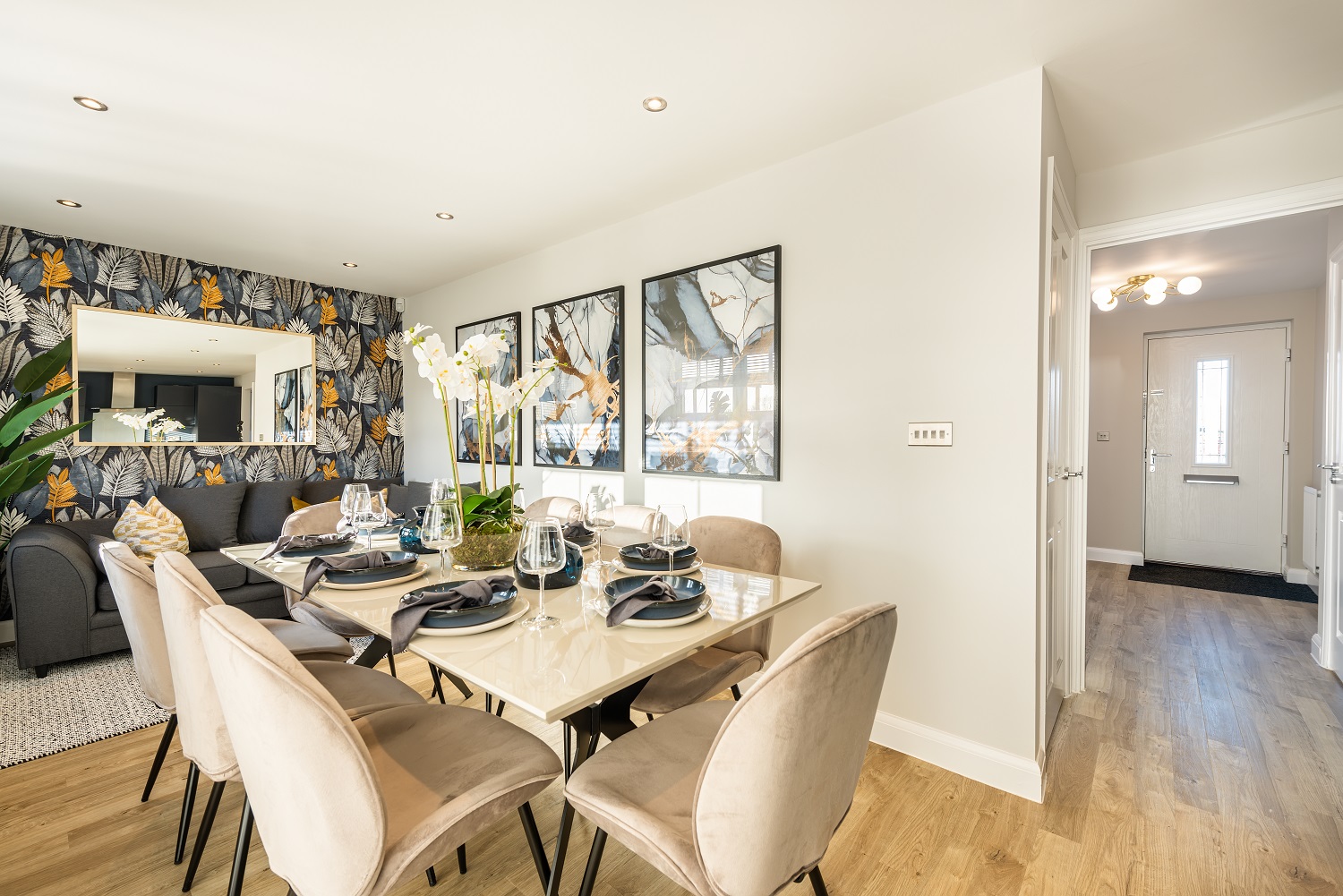 DINING AND FAMILY AREA