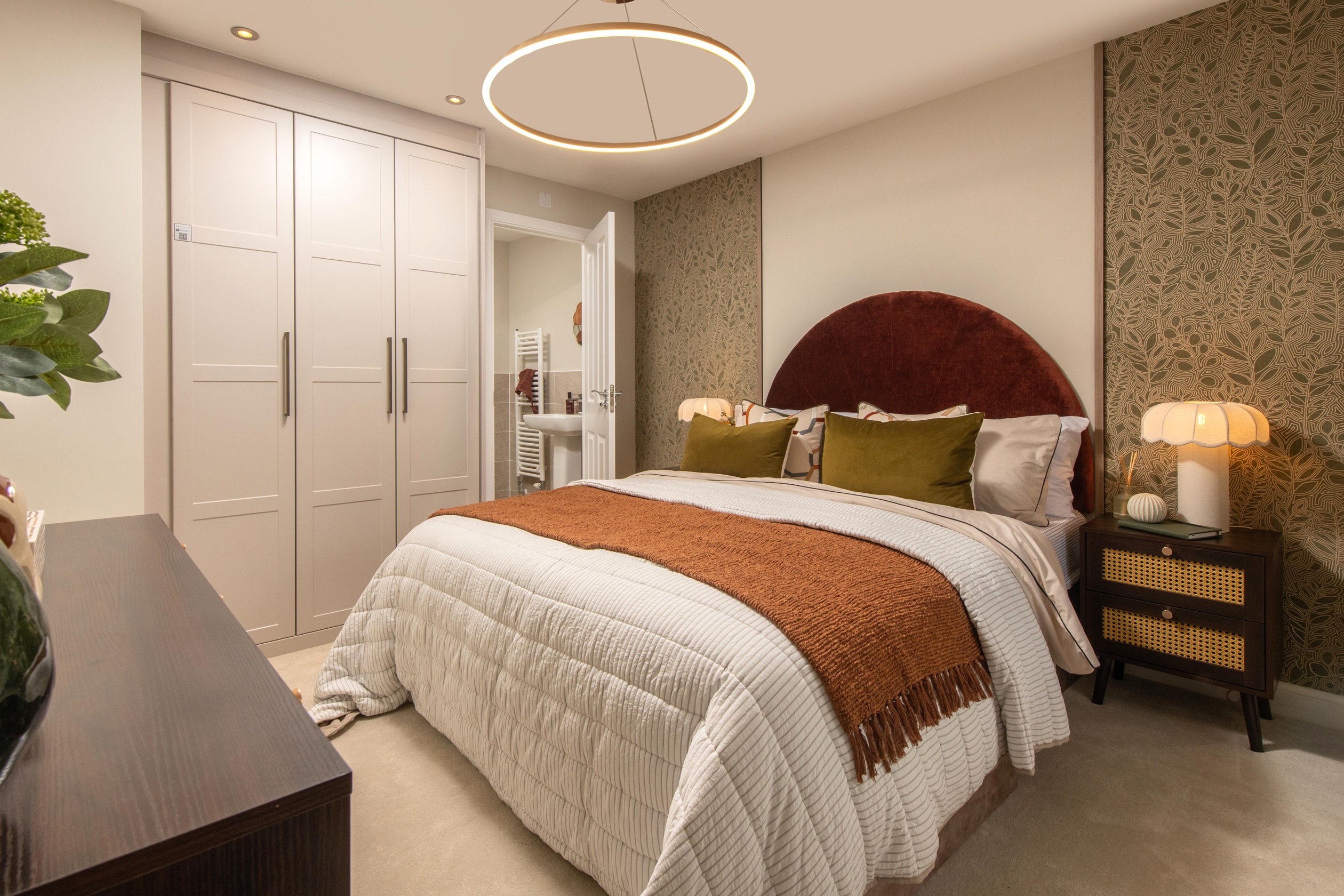 ROMAN GARDENS_BAR_TUDELEY_BEDROOM