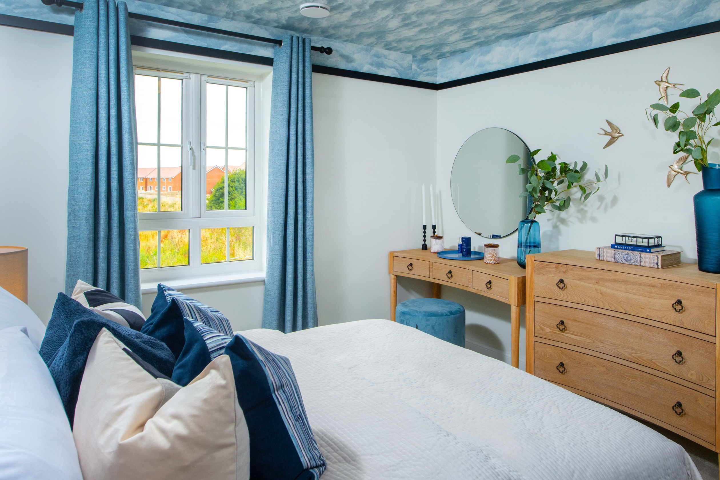 Henley Gate BAR_Langley_Bedroom