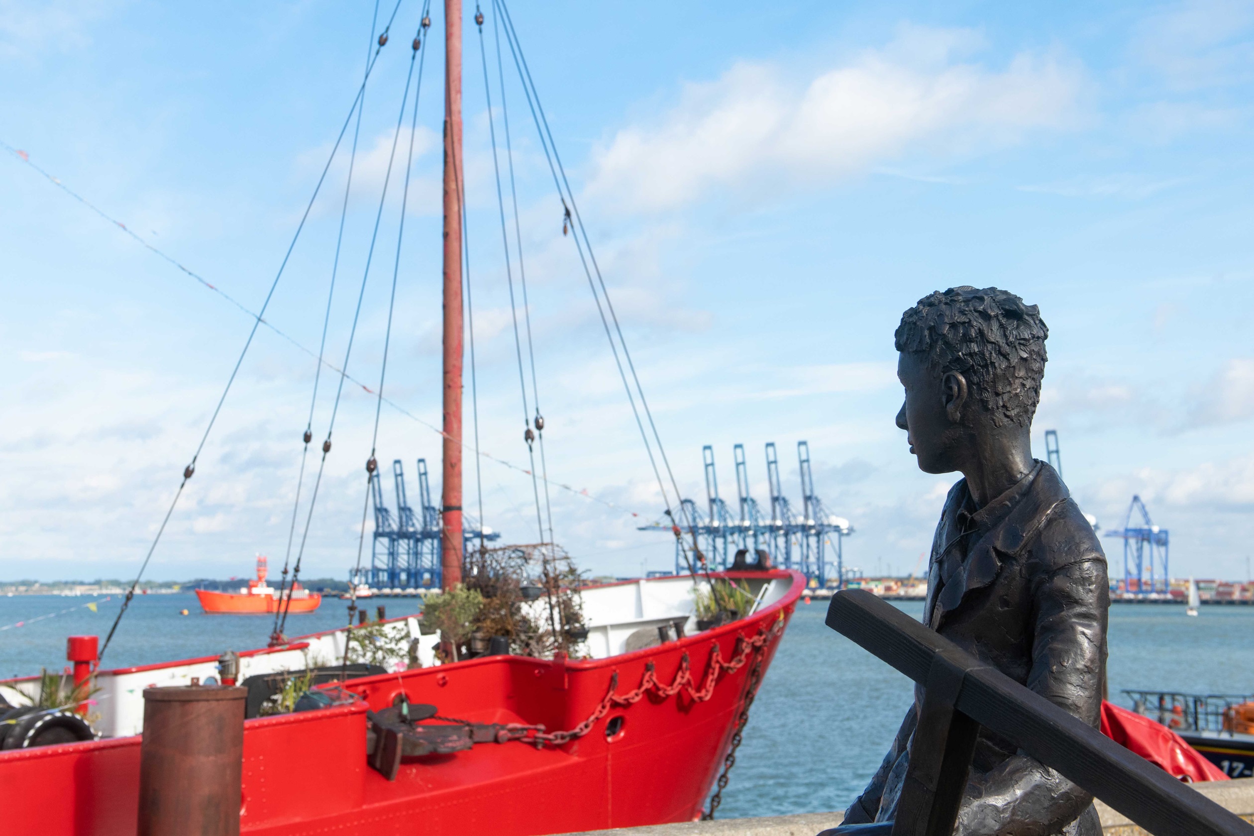 Languard View New homes in Dovercourt, Essex Barratt Homes