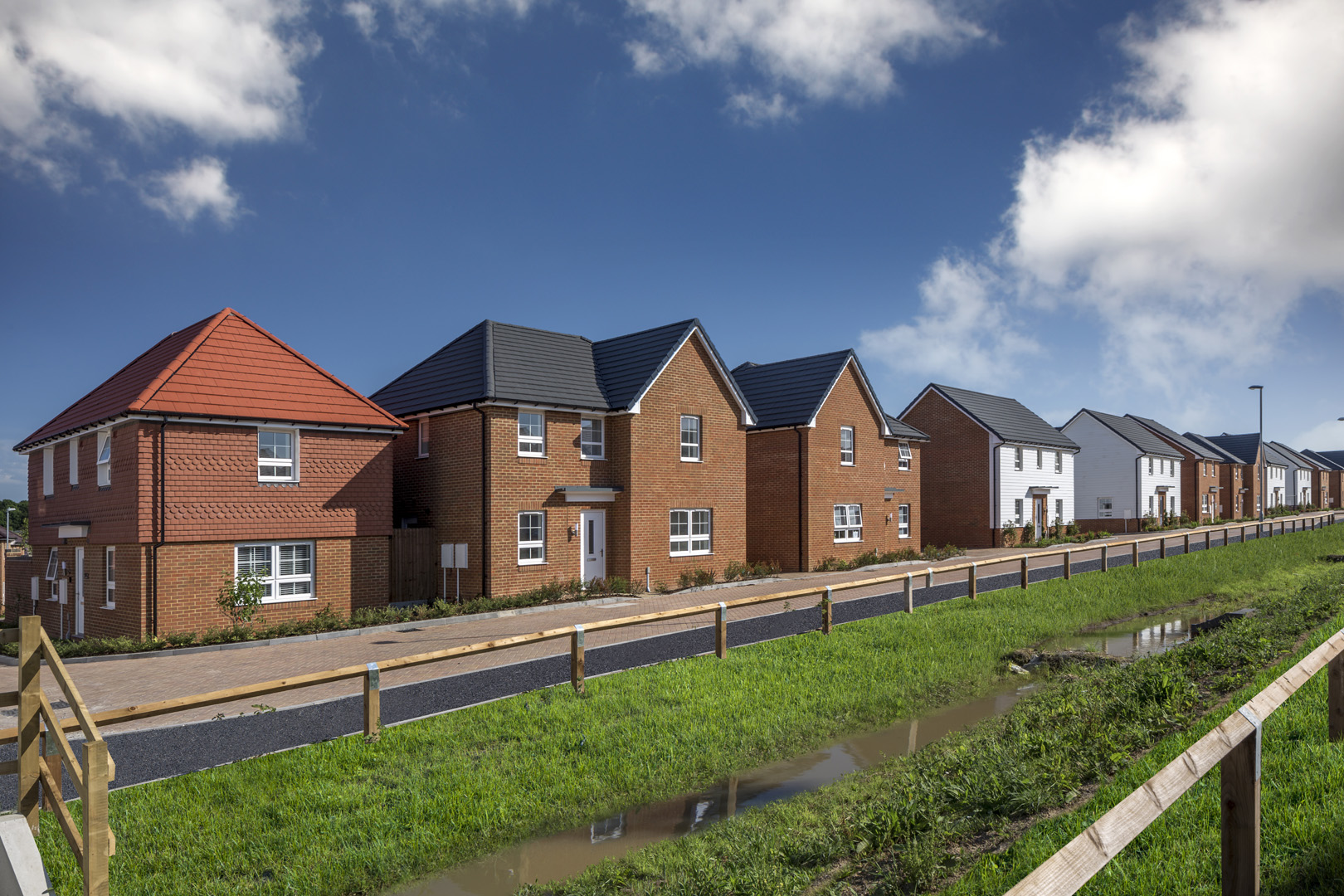 Barratt Homes at Richmond Park Whitfield New Homes