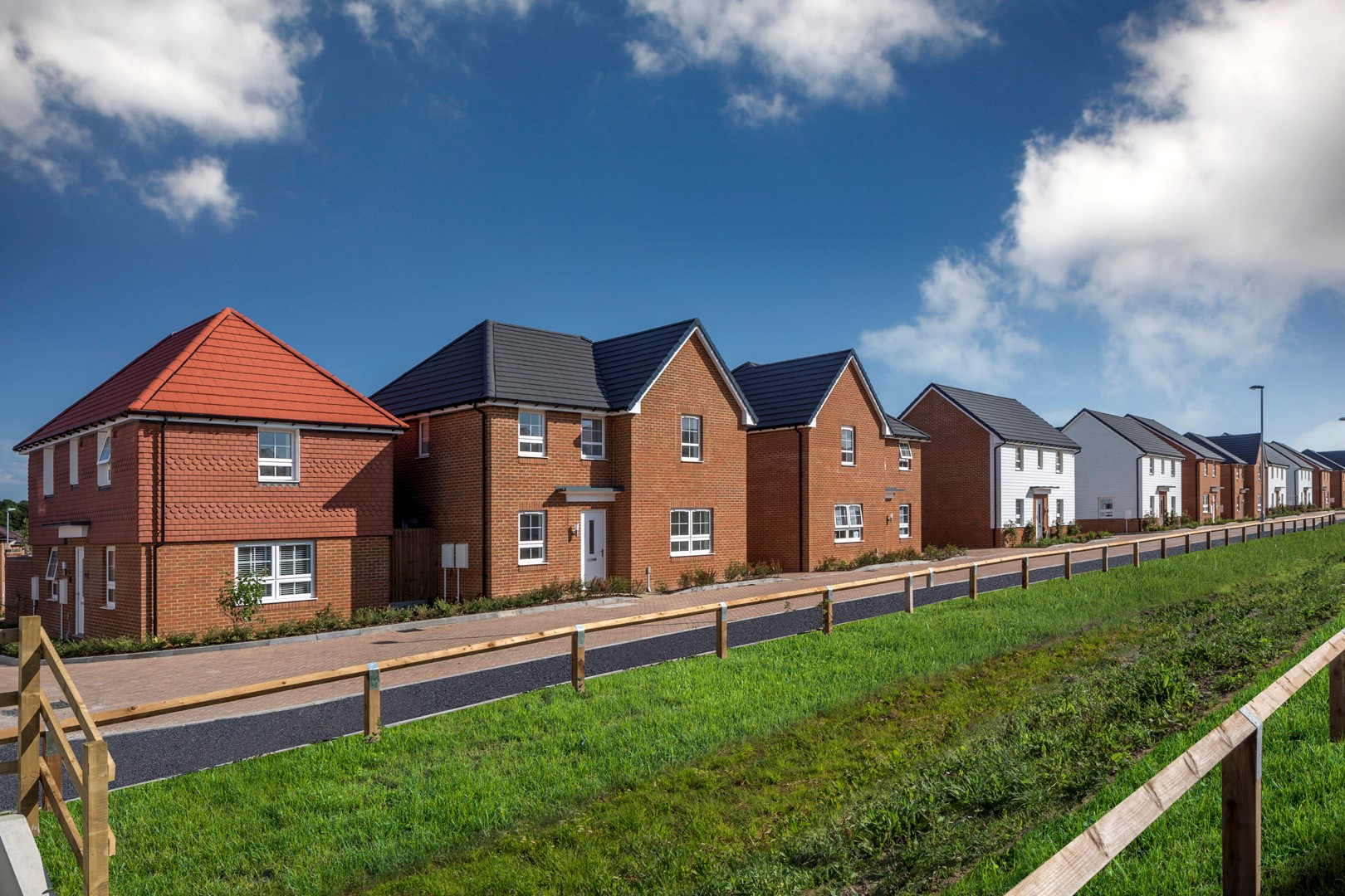 Barratt Homes at Richmond Park Whitfield New Homes