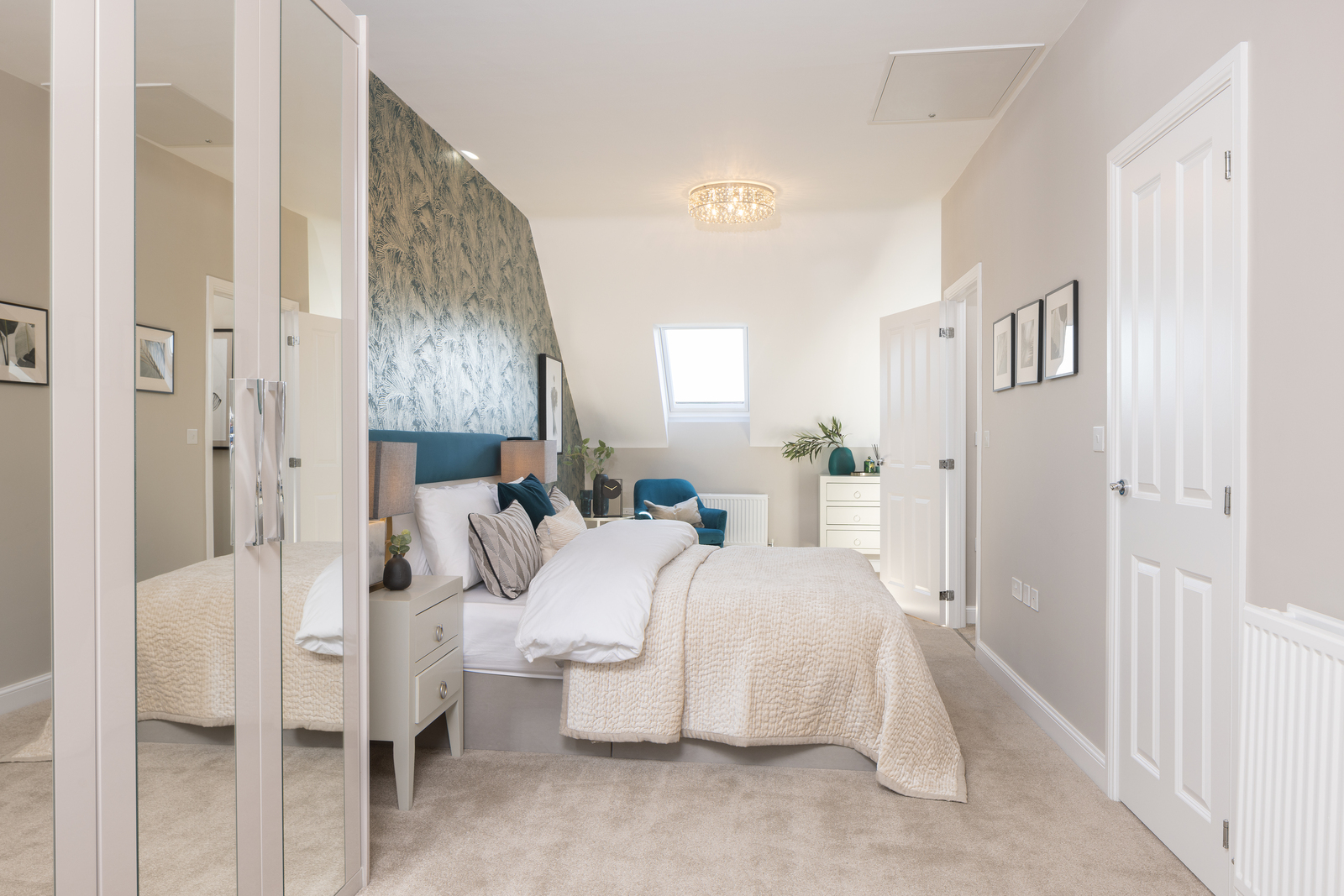 Padstow main bedroom