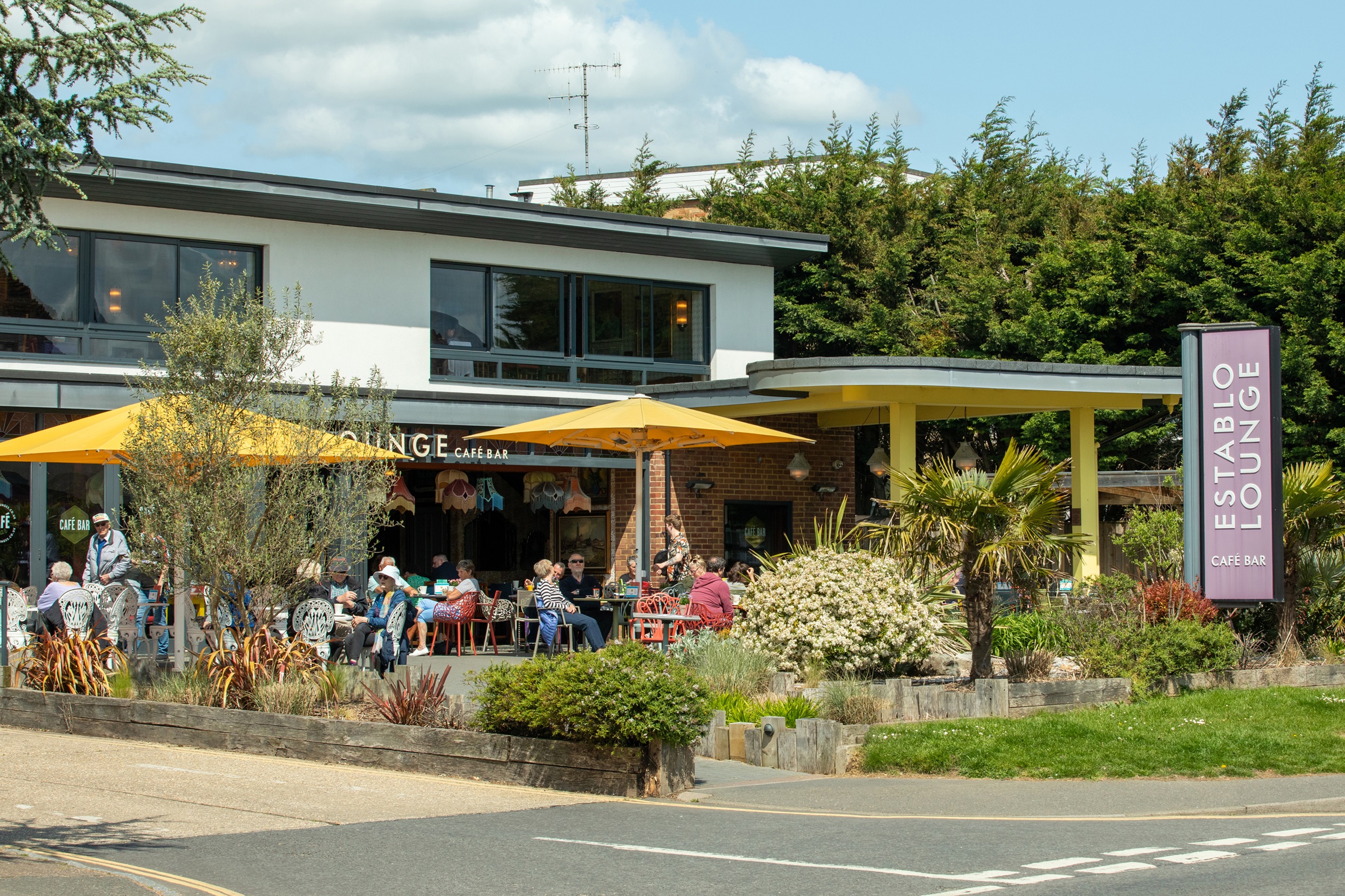 Diners at Establo Lounge in Rustington