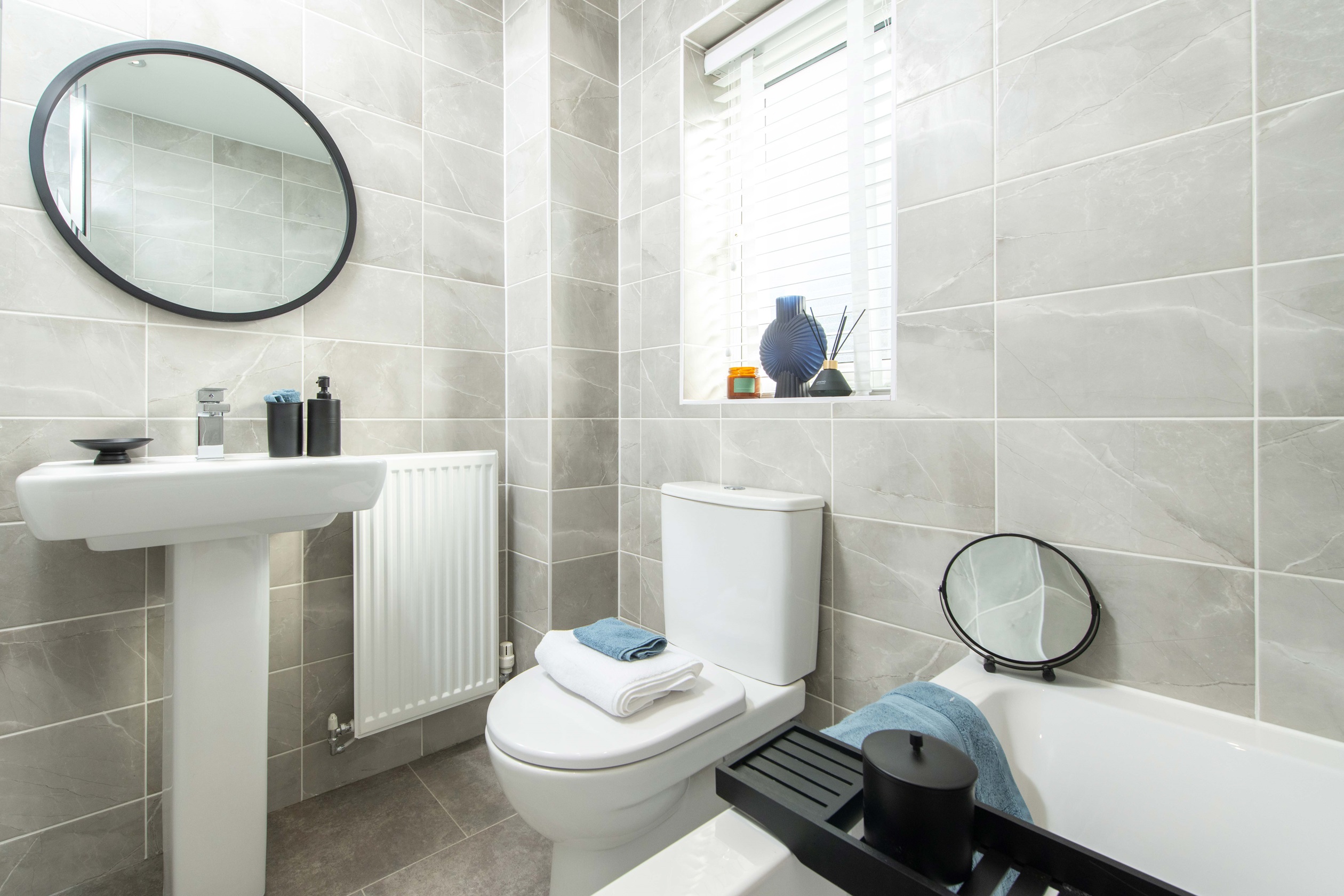 Internal image of the Kingsley bathroom 