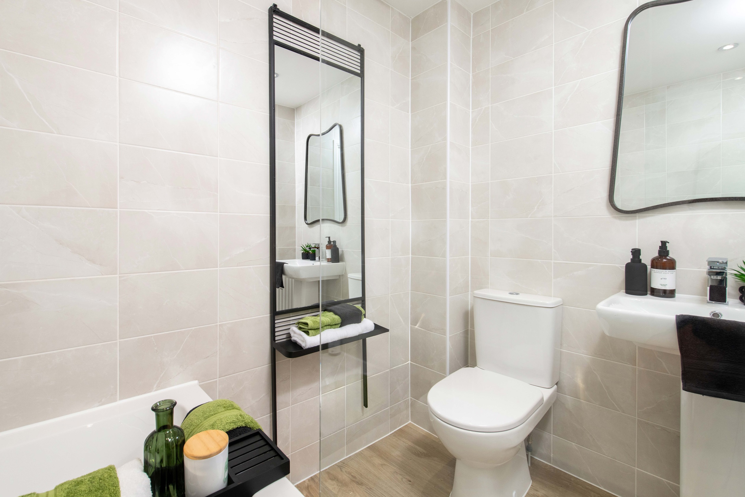 Internal image of the Alderney bathroom