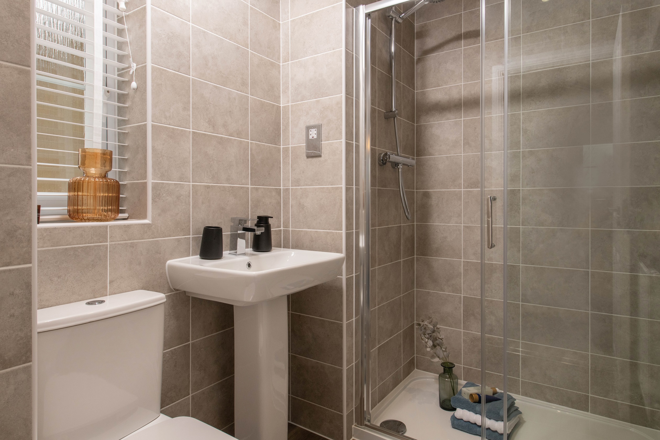 Internal image of the Kingsville en suite shower room 