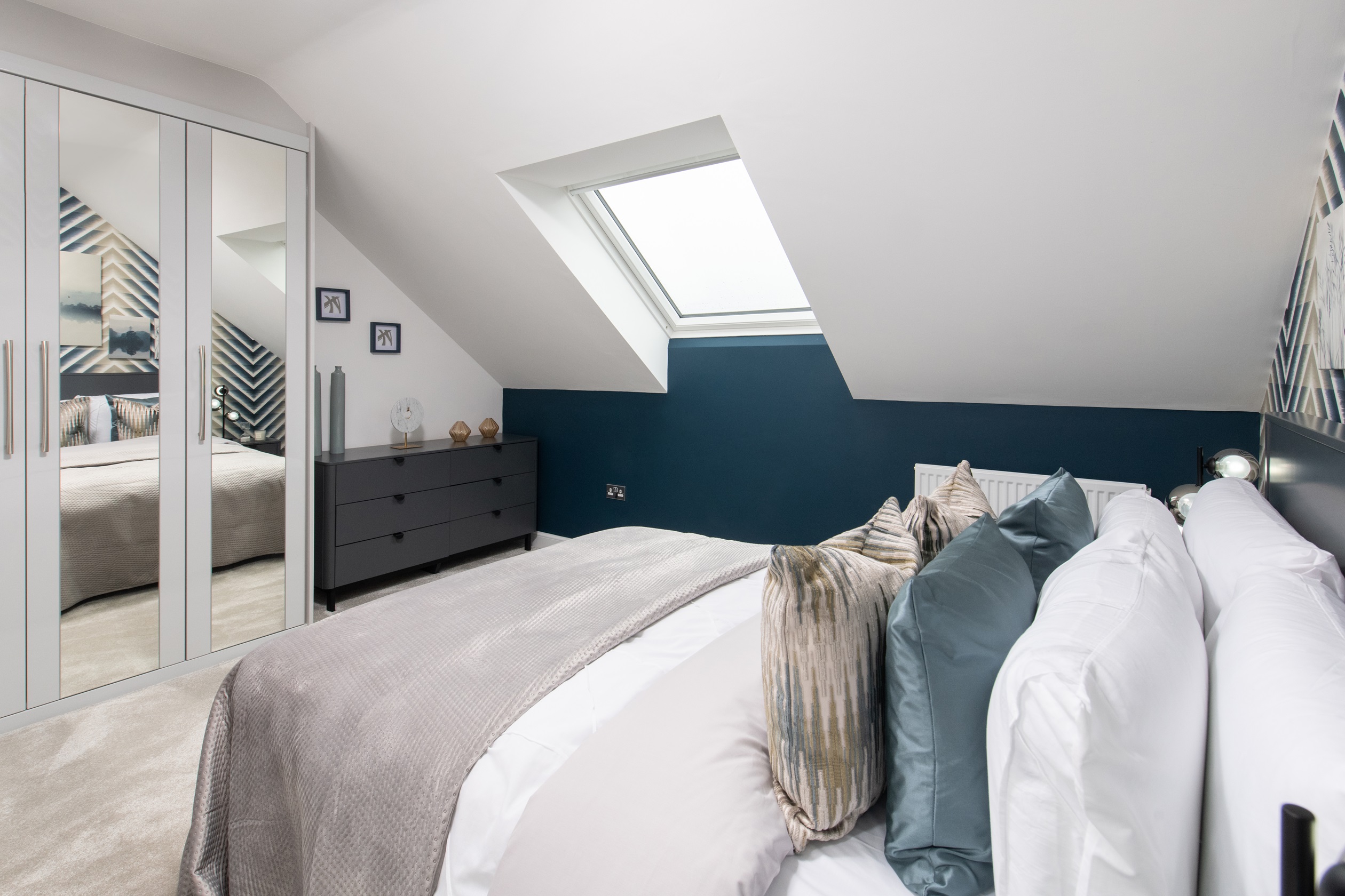 Internal image of the Kingsville second double bedroom 