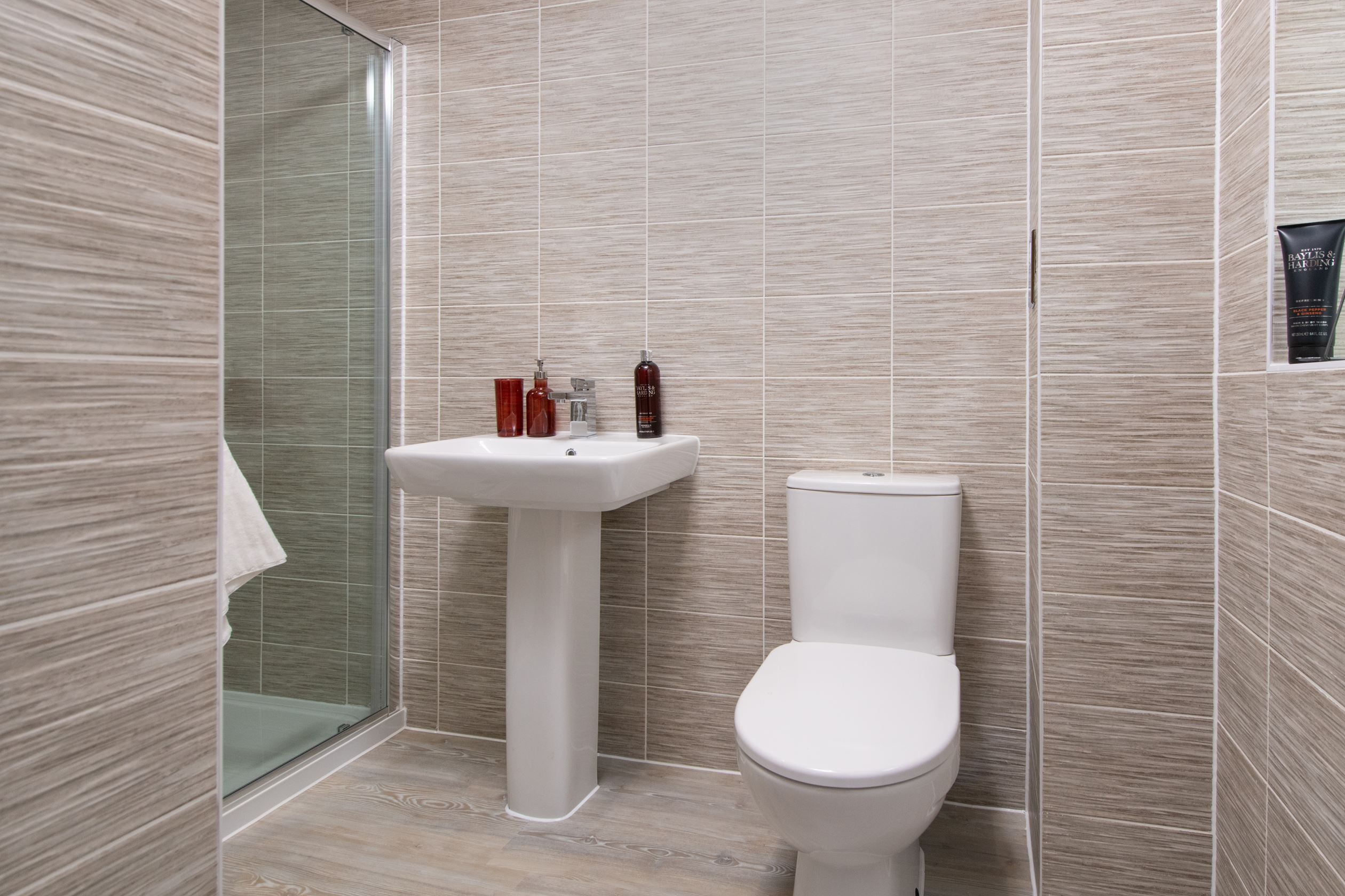 internal image of the Halton en suite shower room