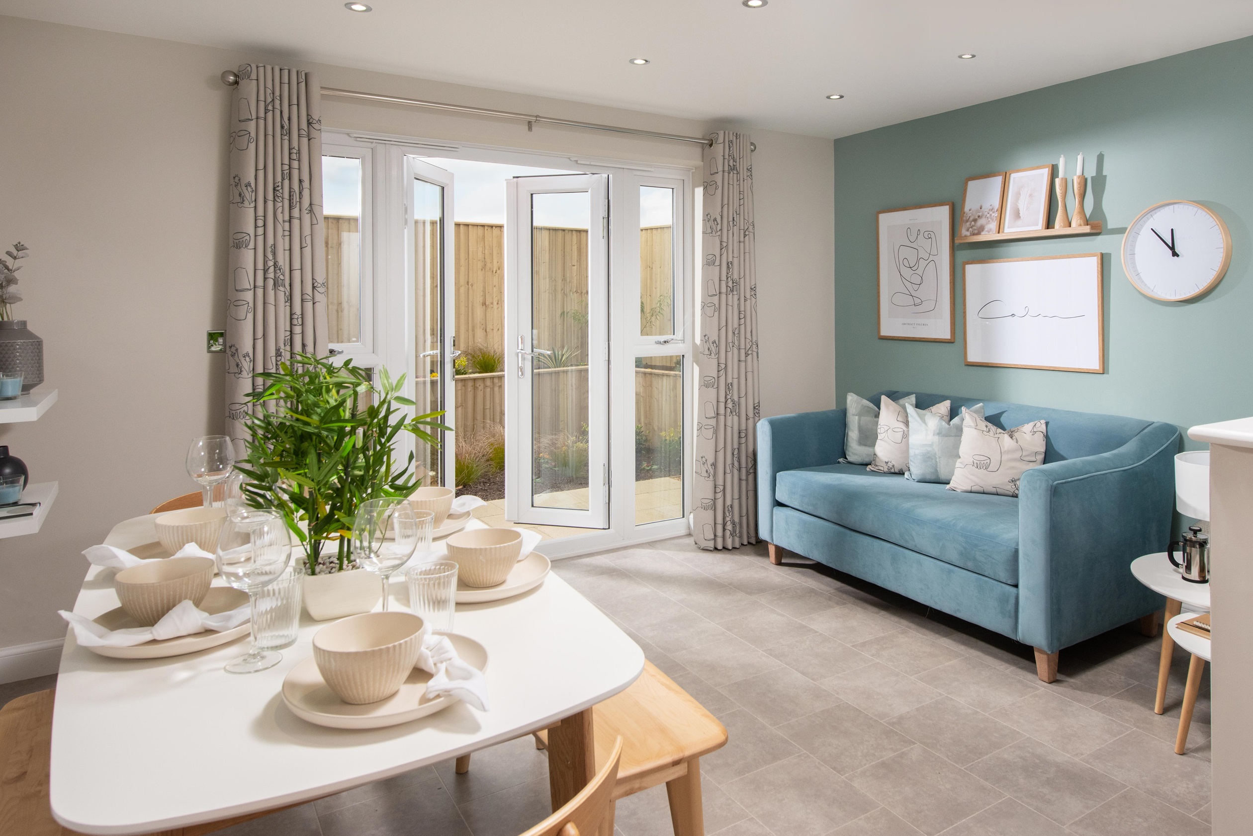 Internal image of the Kingsville family/dining room 