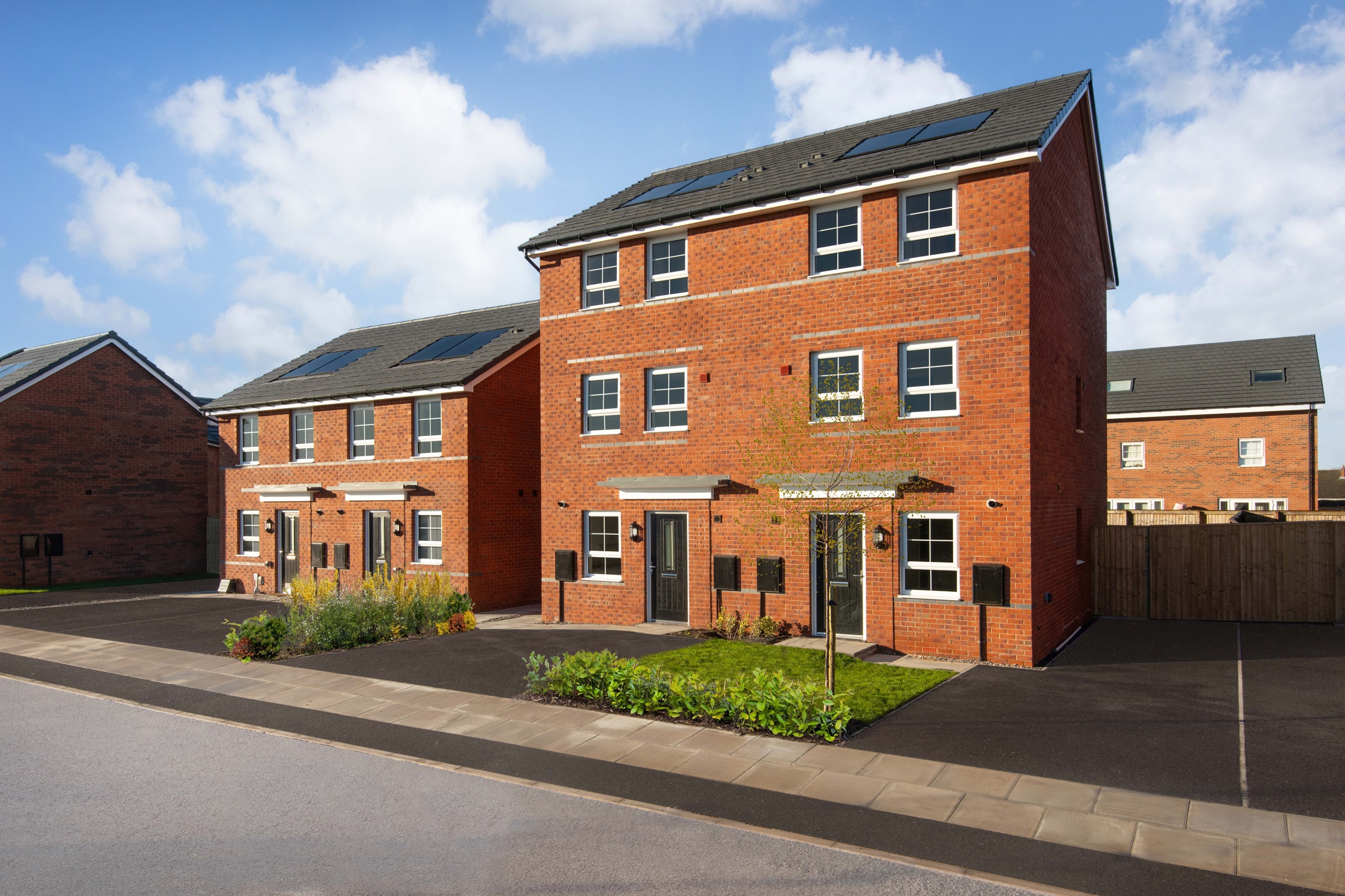 External street scene at Pinewood Park