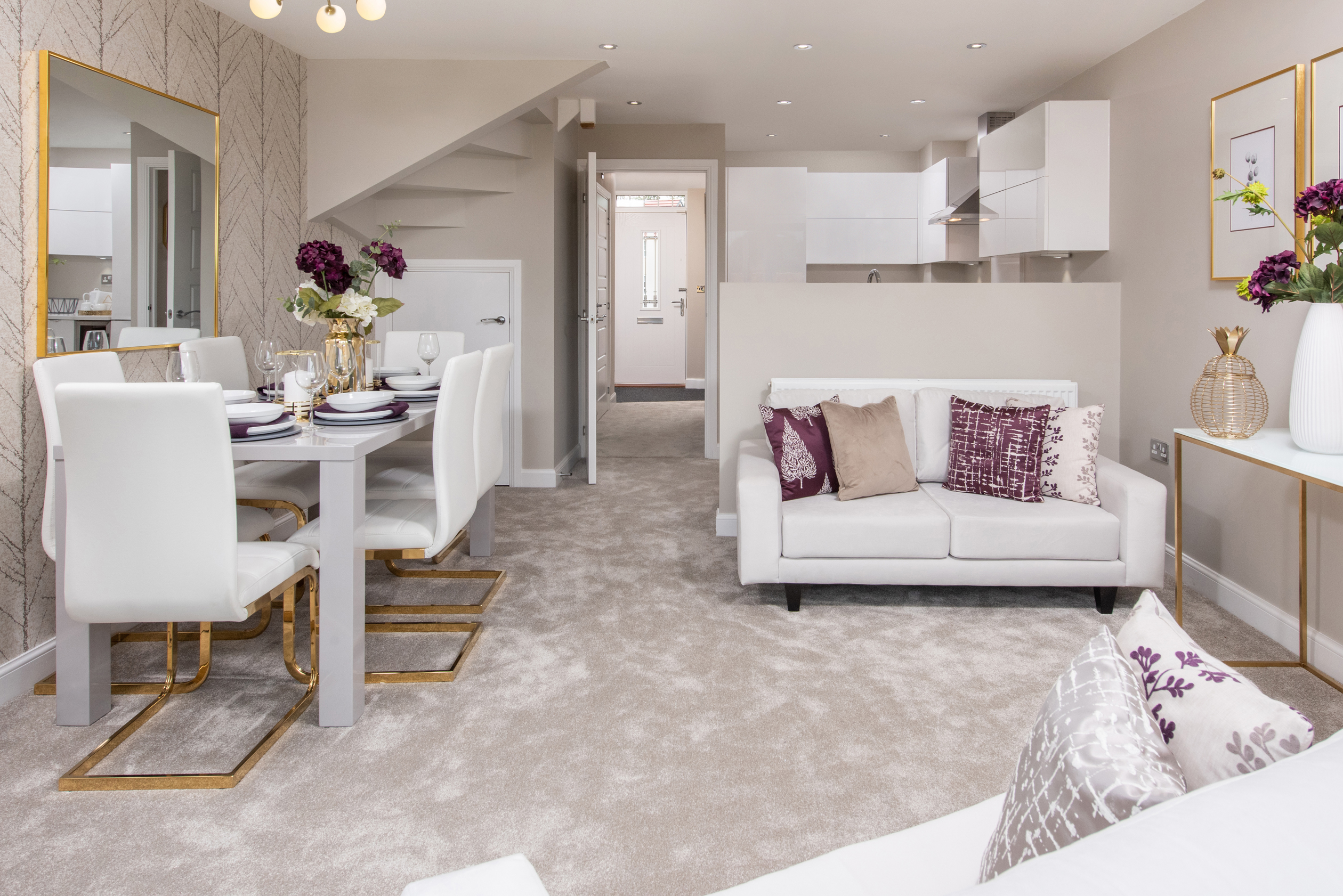 Lounge dining room in The Helmsley 