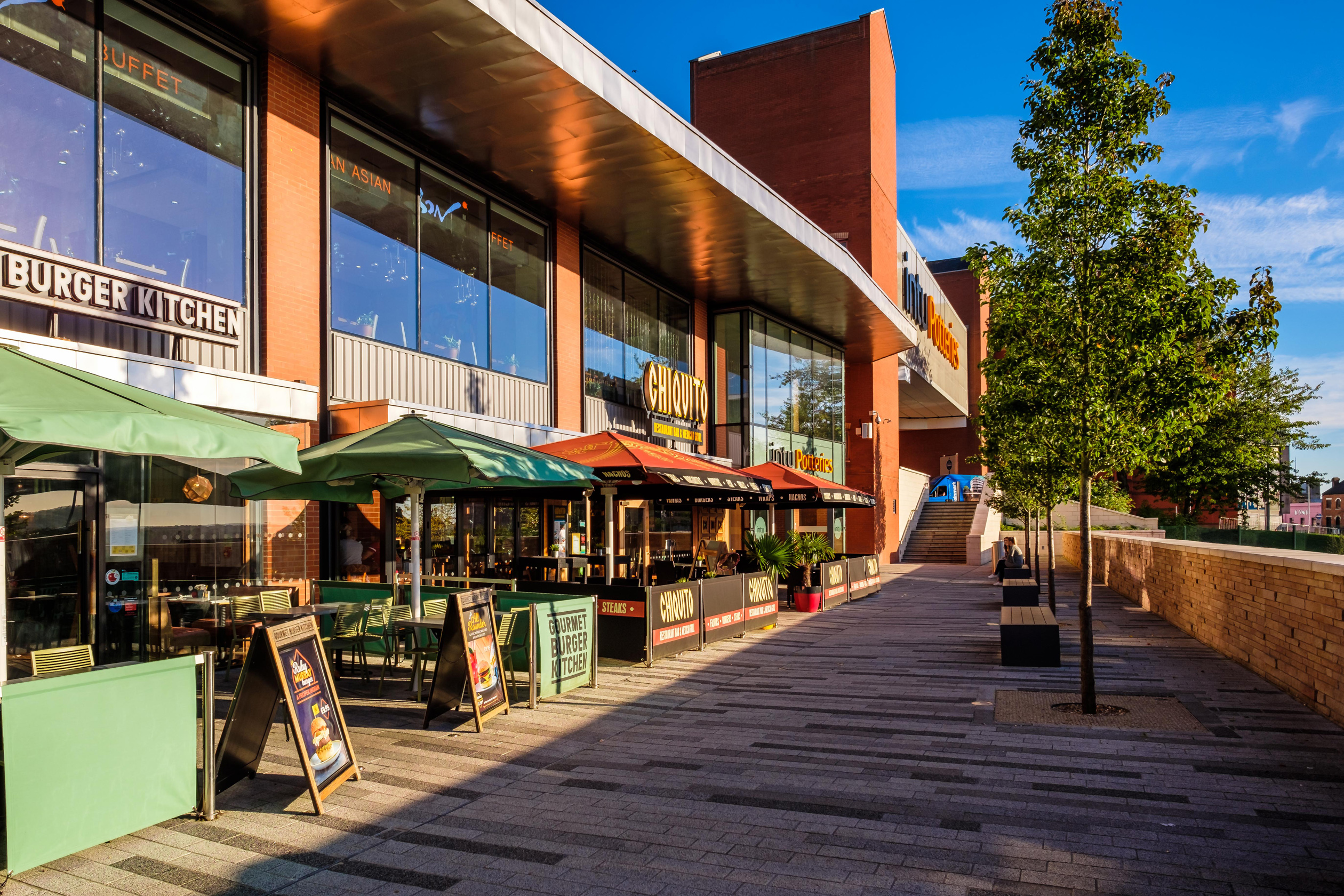 Trentham Shopping Village 