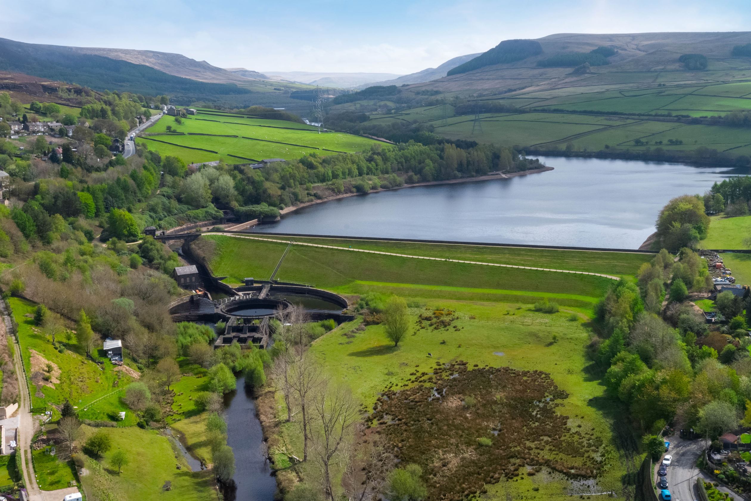 Drone image of local area around Willow Gardens, Tintwistle 