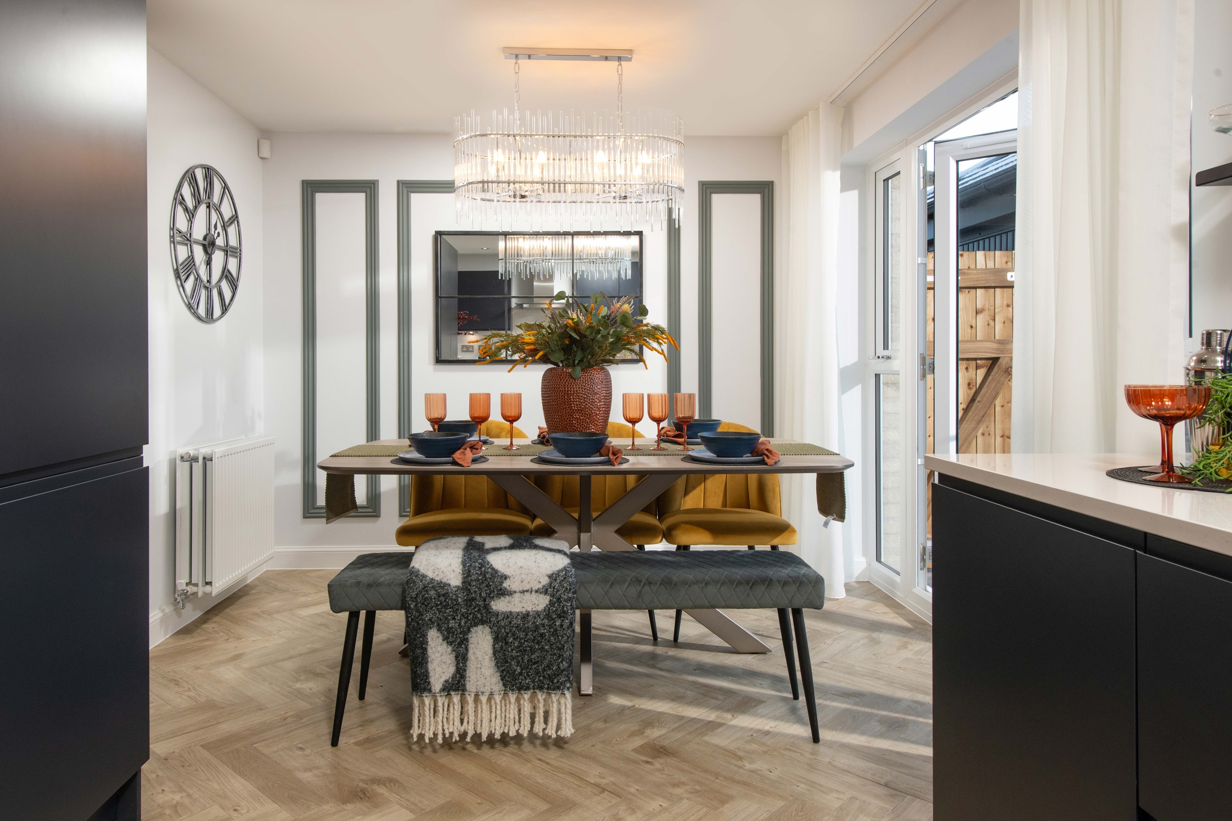 Kingsley dining area