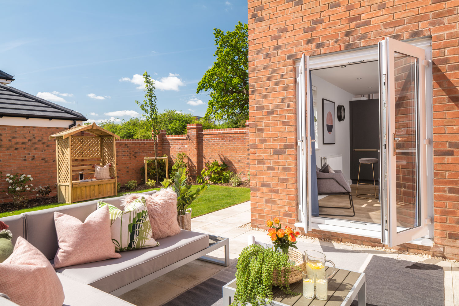 Barratt homes summer garden