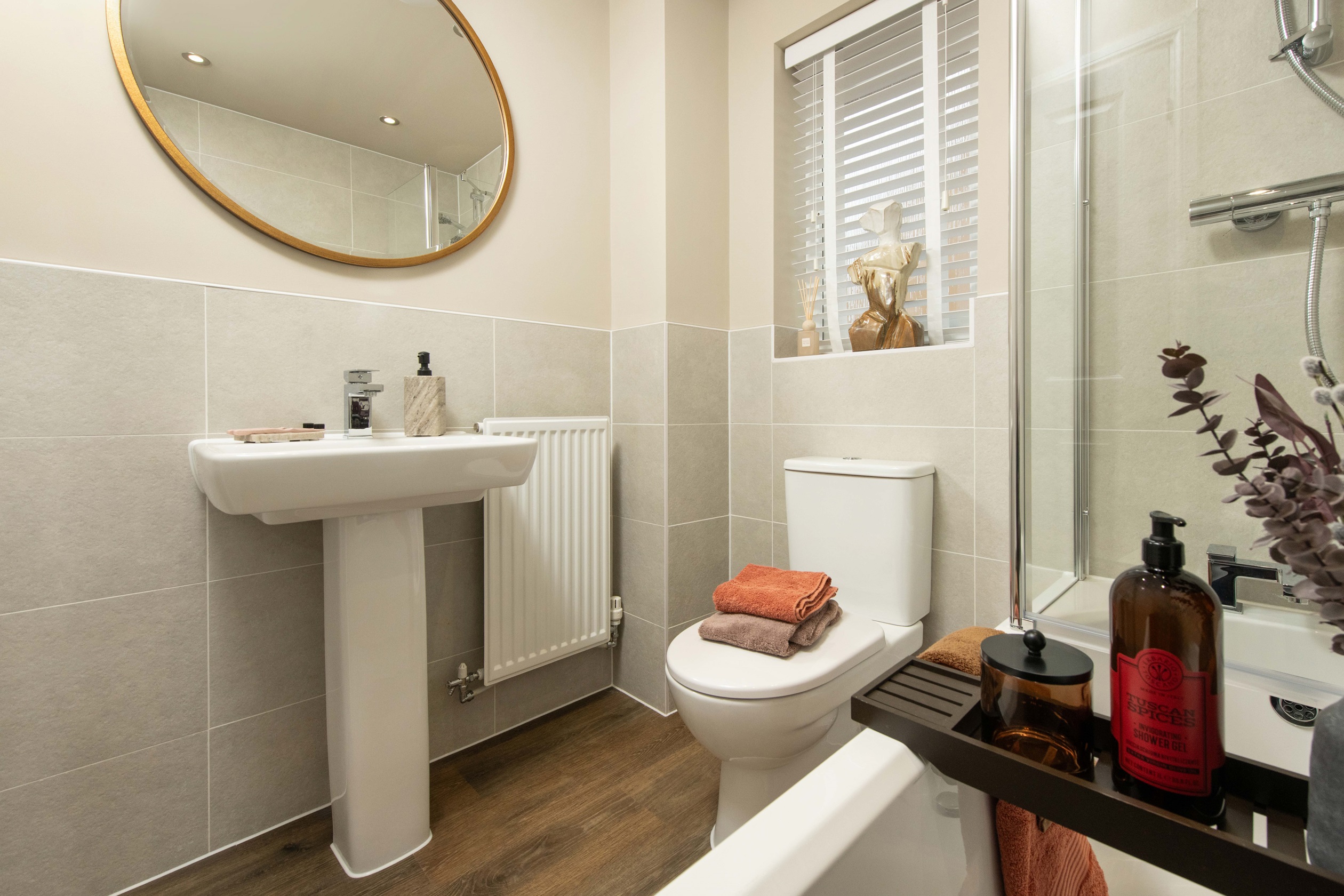 BAR NN Chatteris Gate BH Kingsley main bathroom