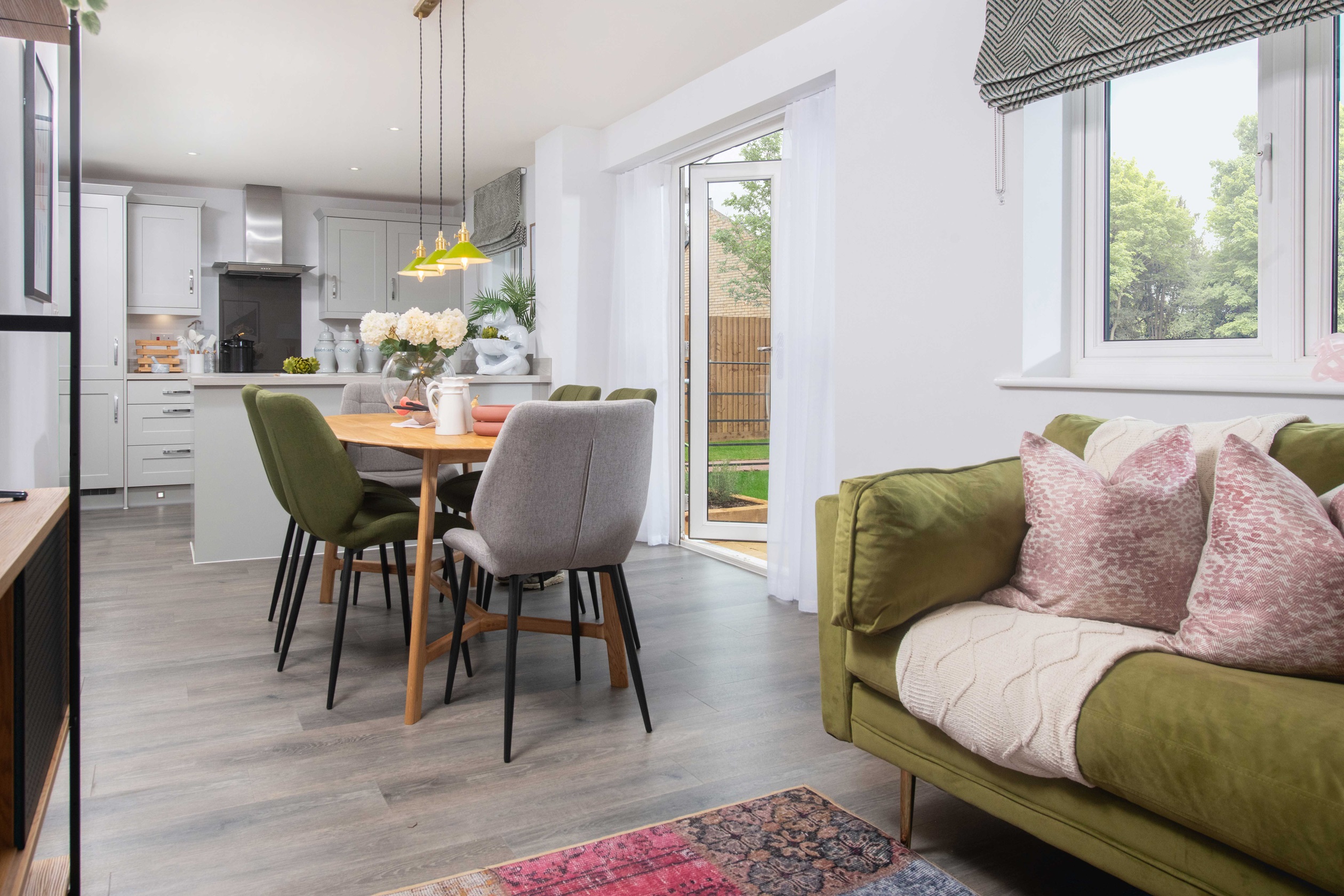 BN_PriorsHallPark_Weldon_Barratt_Radleigh_4bed_LowRes