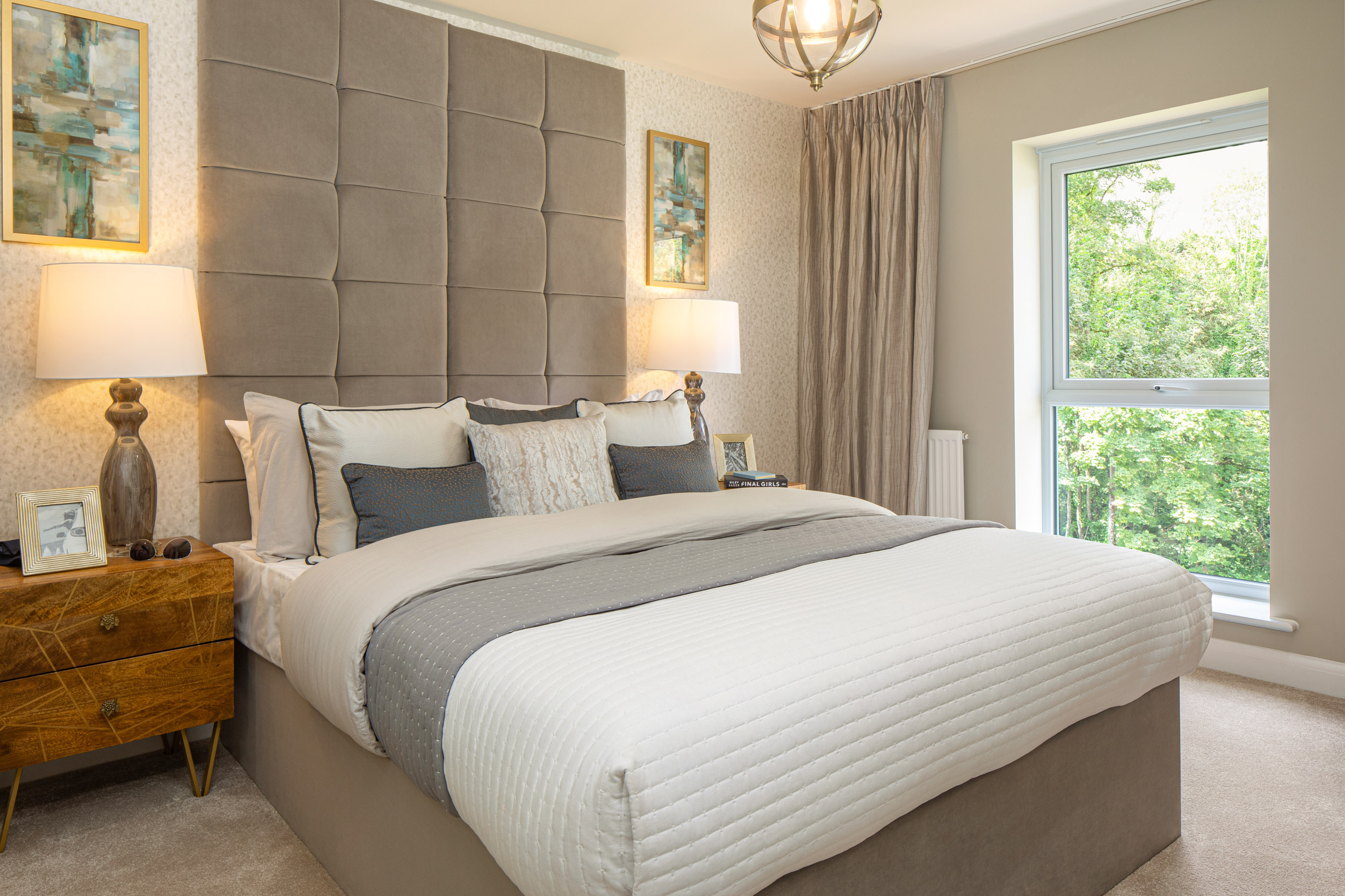 En suite main bedroom in the Chester 4 bedroom home 