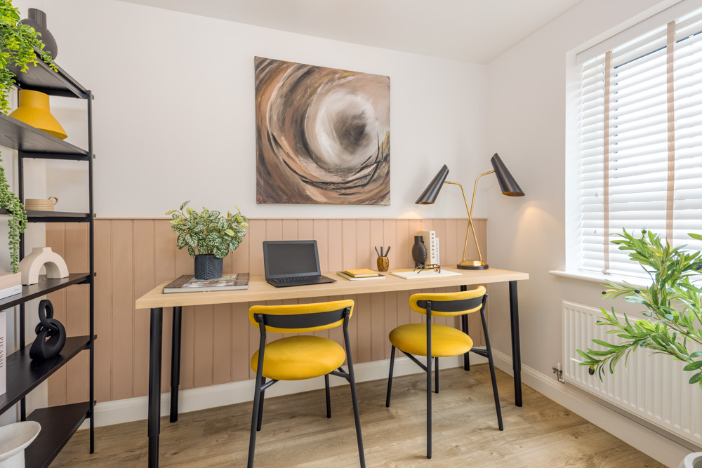 AfonLas_Kingsville study or bed 4