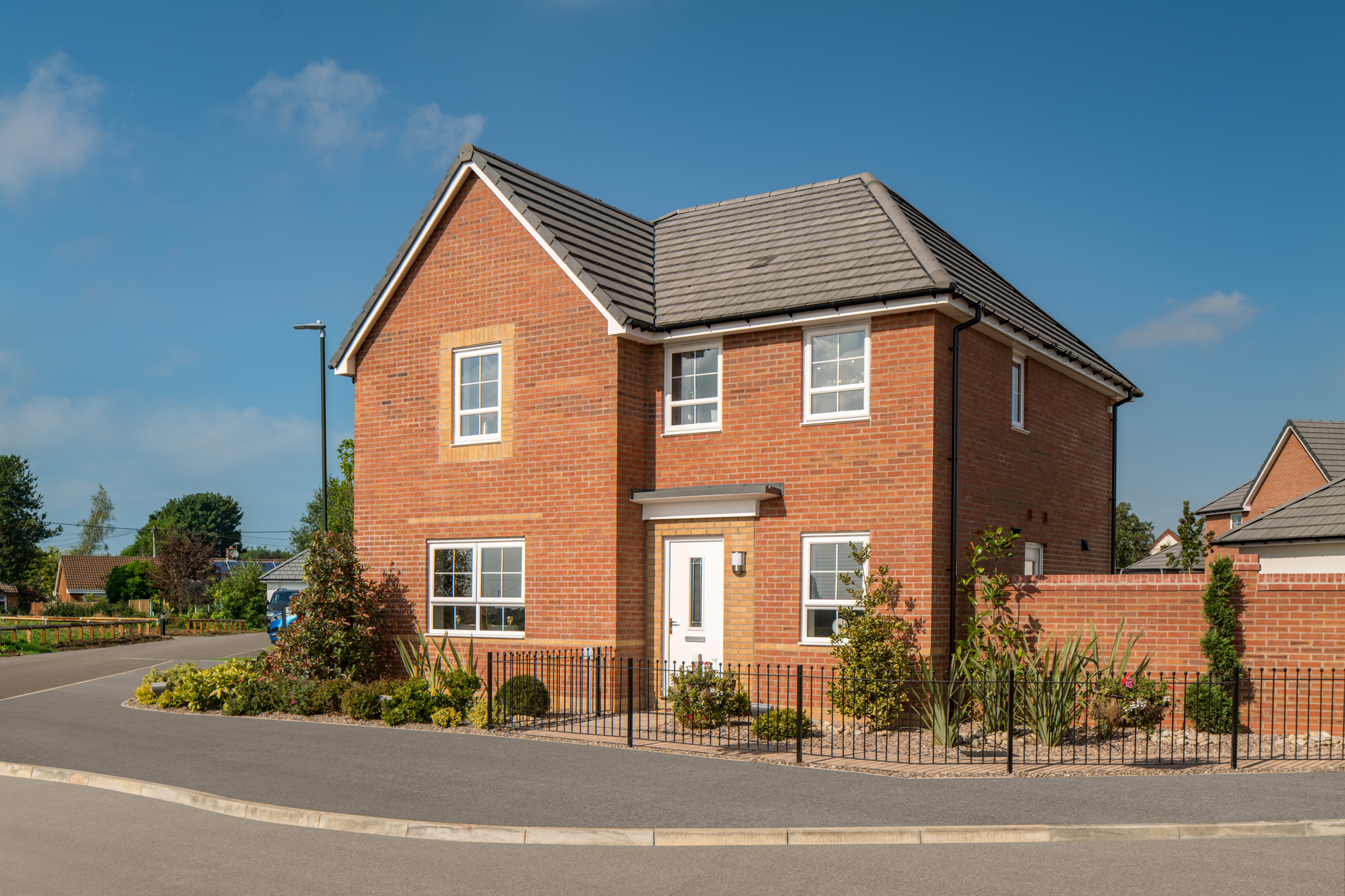 4 bed Radleigh outside view