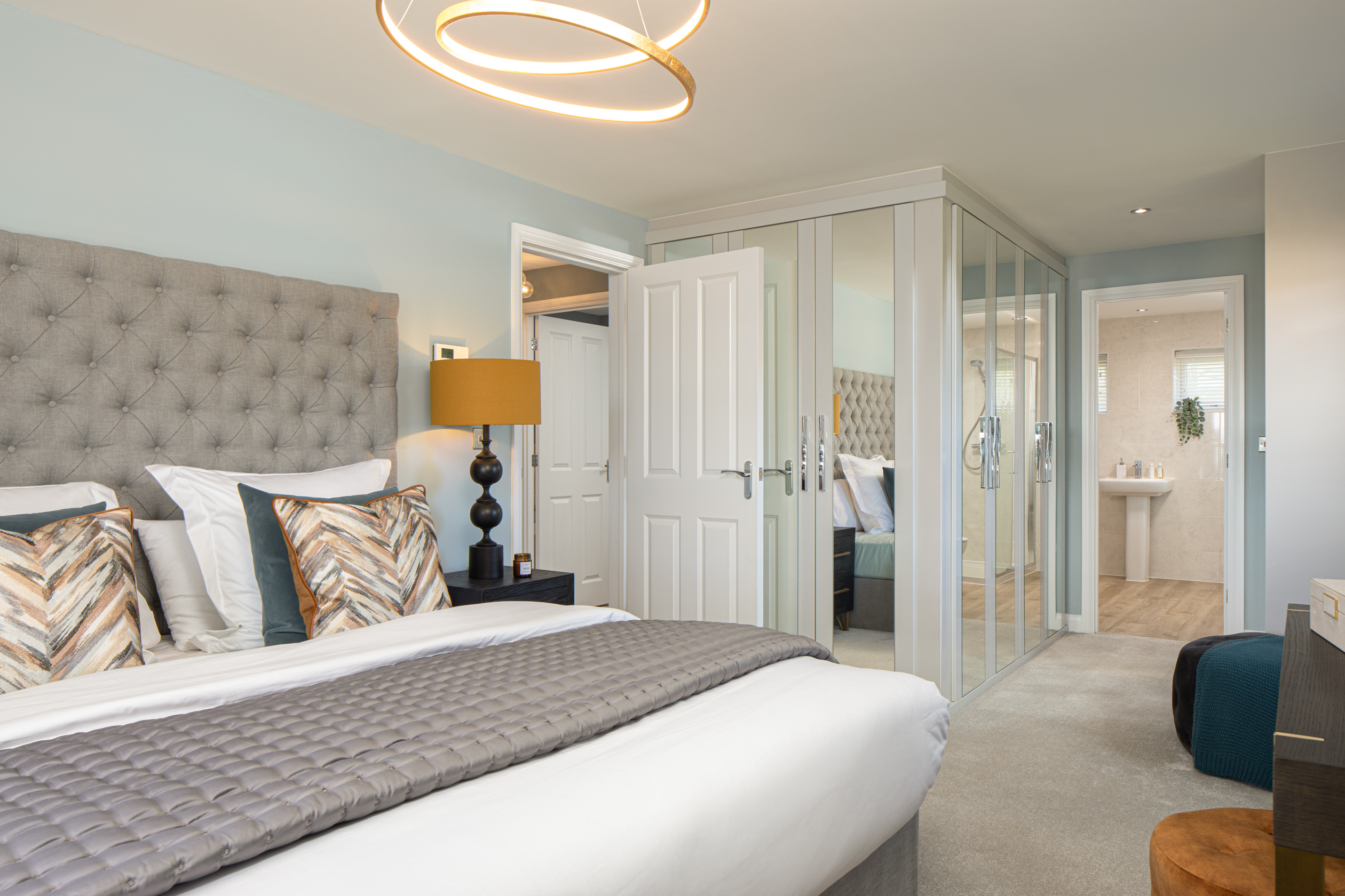 en suite main bedroom in the Marlowe 5 bedroom home