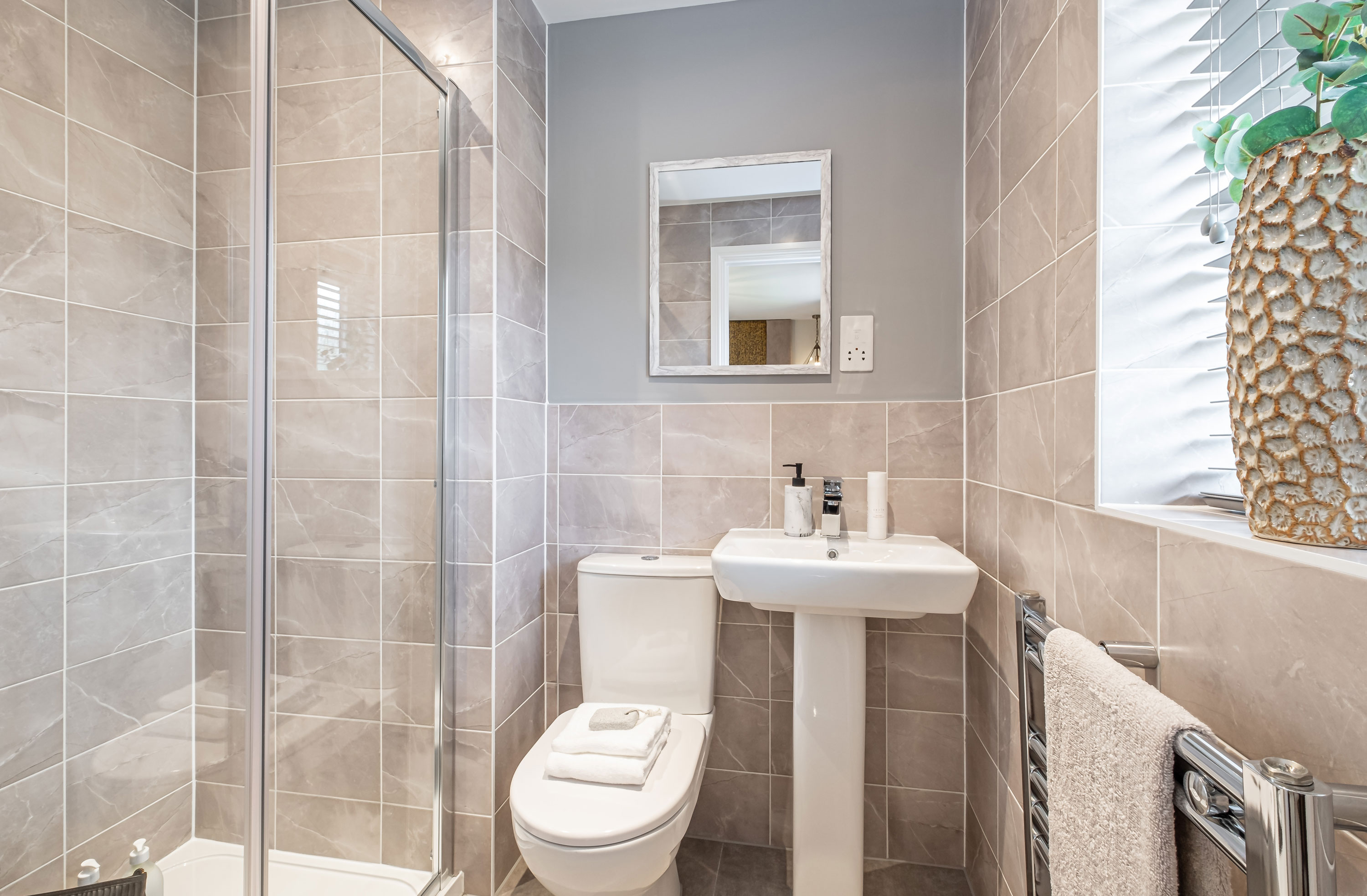 Interior view of the en suite in our 5 bed Lamberton home