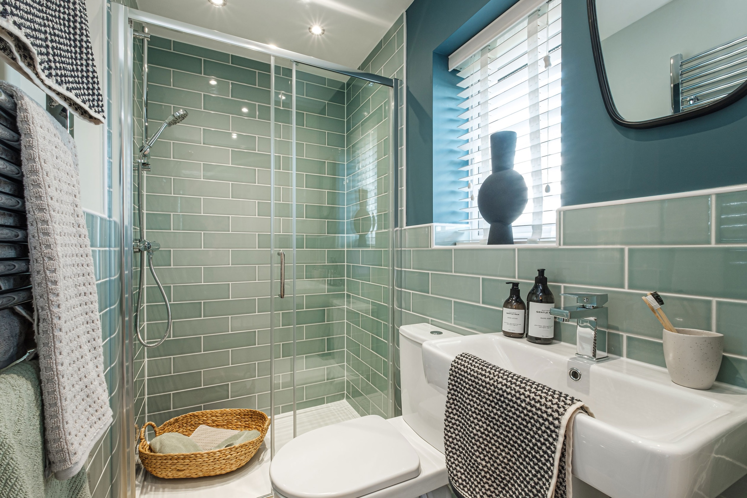 Interior view of the en suite our 4 bed Alderney home