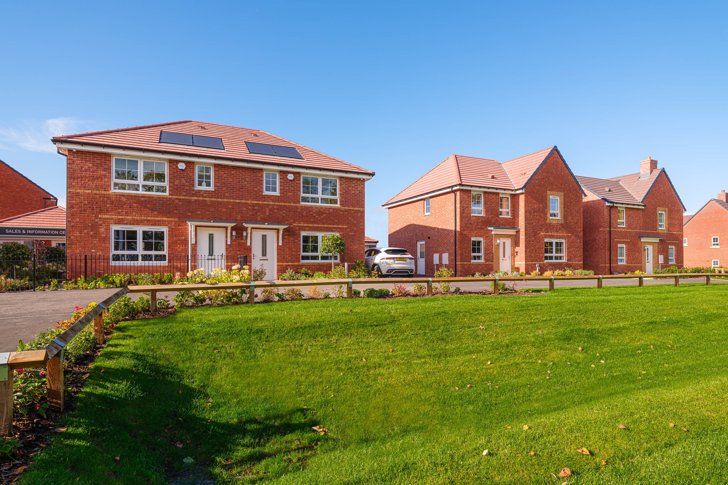 Exterior view of our 3 bed Mewstone & 4 bed Radleigh homes