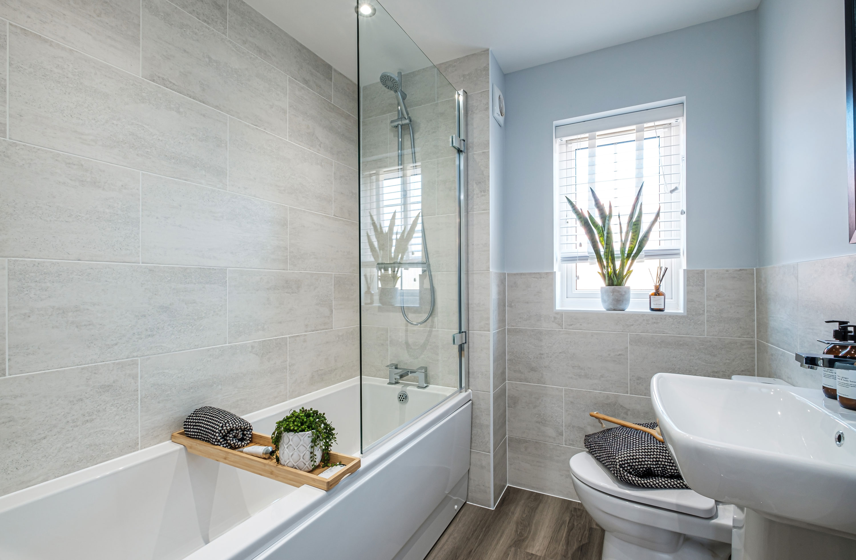 Interior view of the bathroom in our 4 bed Woodcote