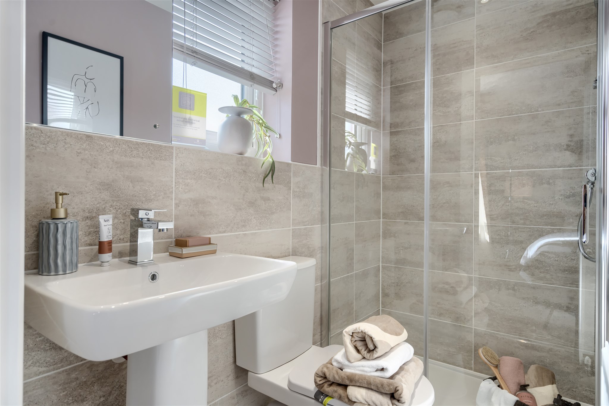 Inside view of the Alderney en suite bathroom. 4 bed home.