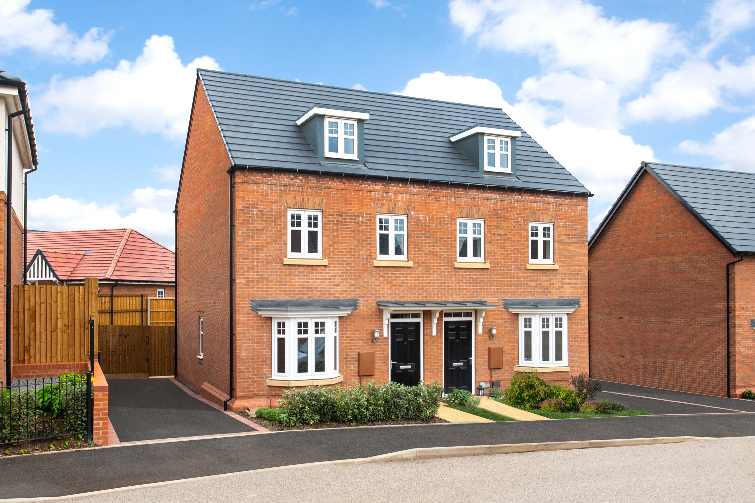 3 bedroom semi detached house for sale
