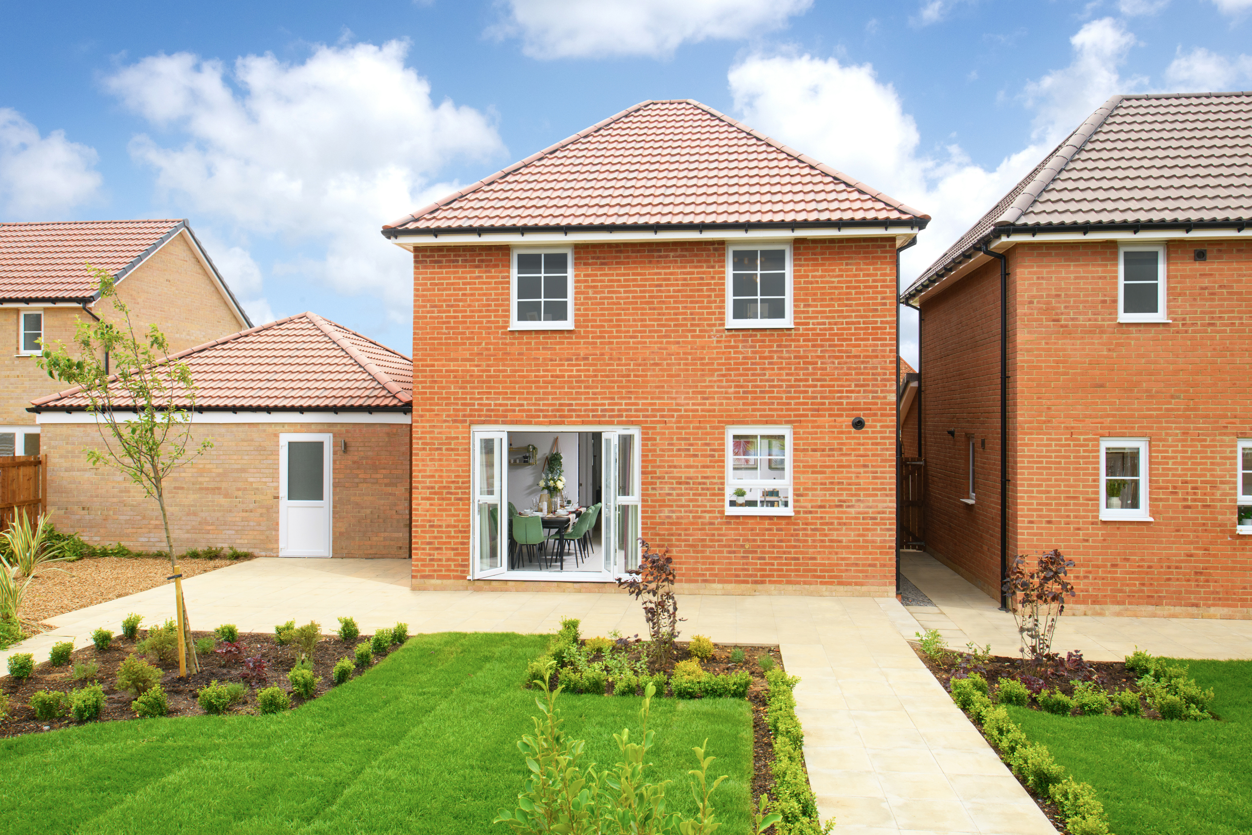 Outside view 4 bedroom Kingsley back garden