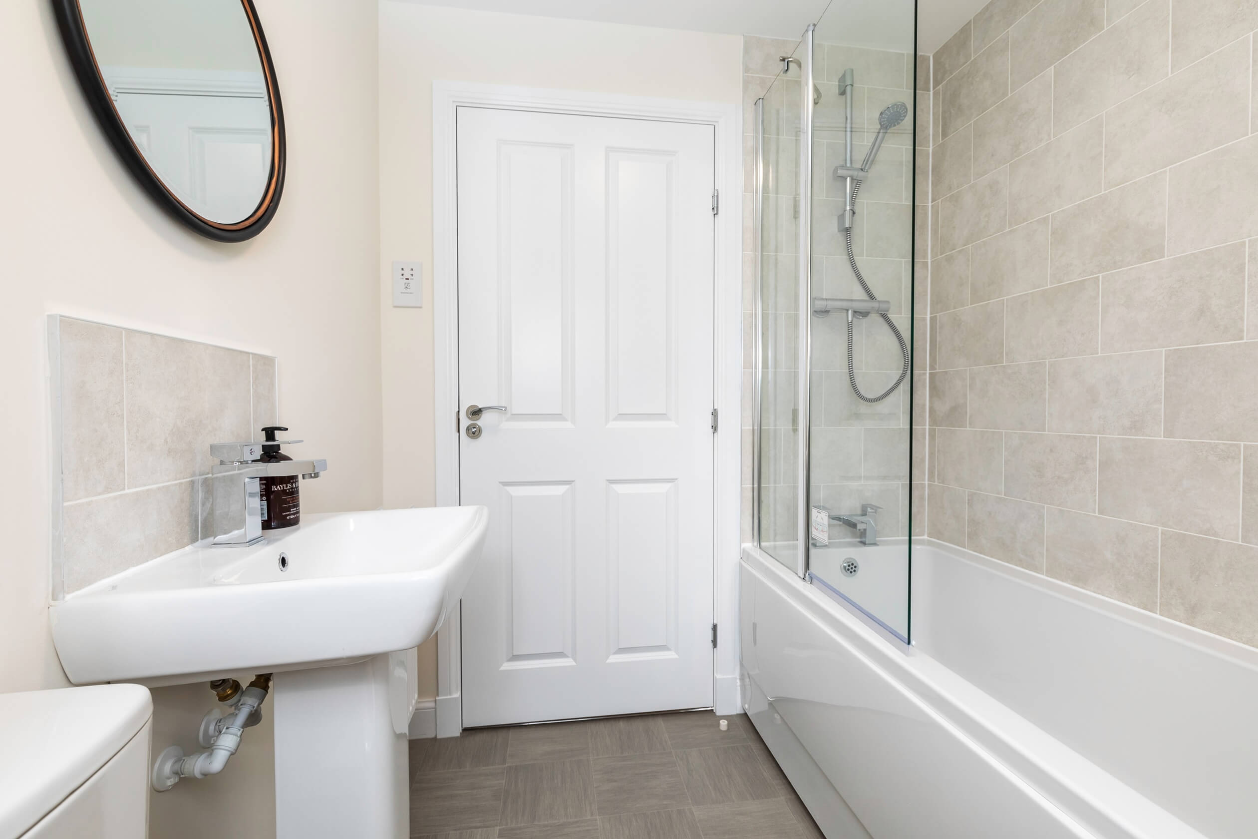 Glenlair-kitchen-dining-WC