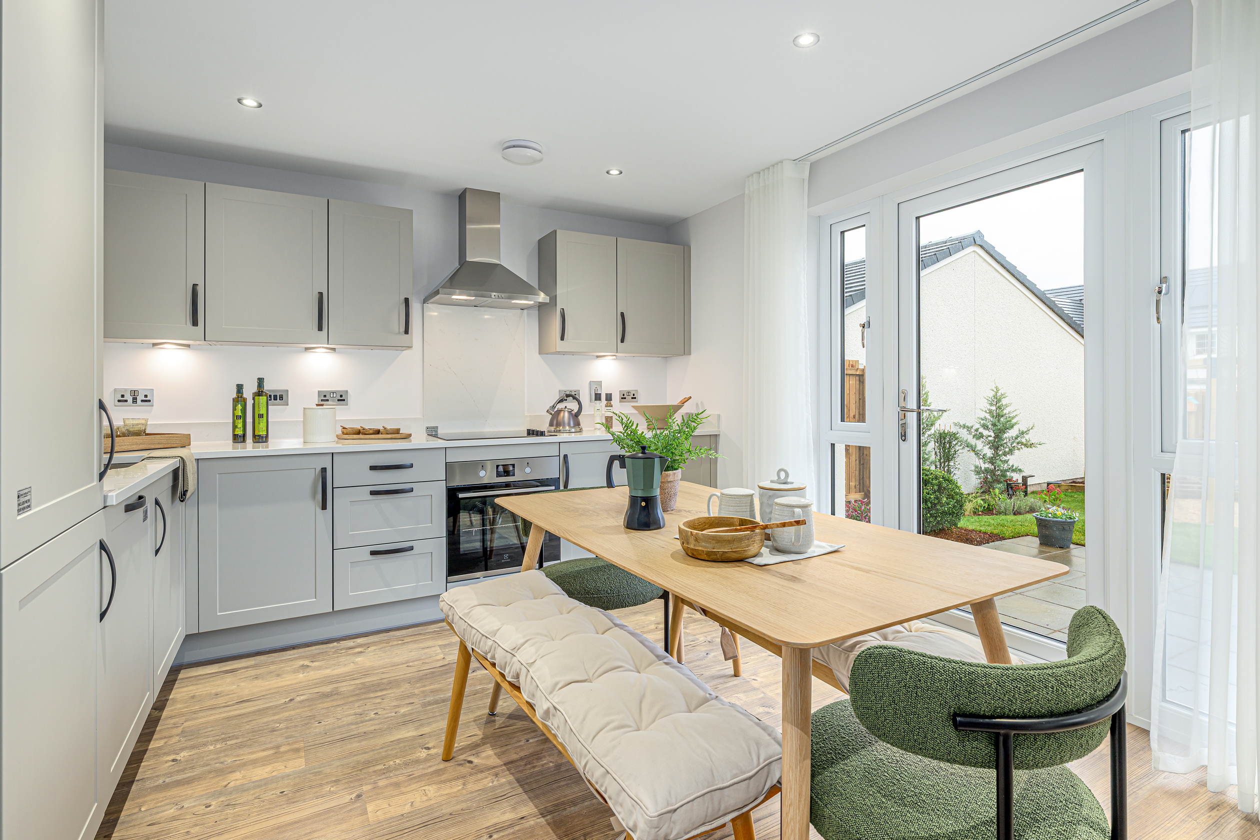 Sandy Shores_Fenton_BFOE_DEV003019_kitchen dining 001