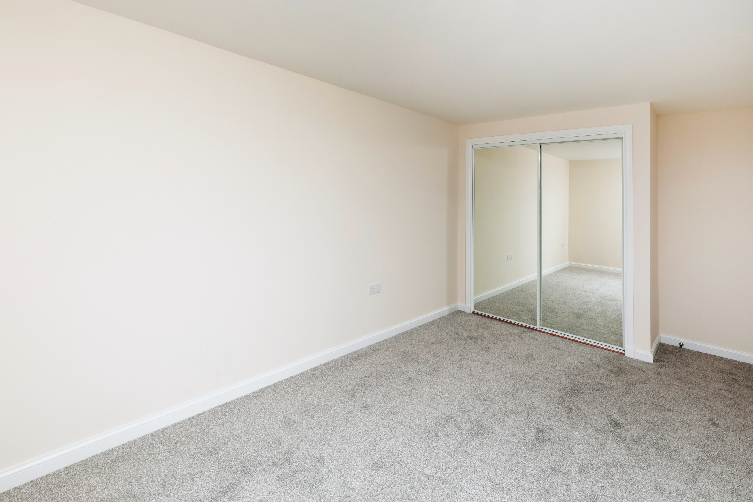 Spacious bedroom in 2 bed Jameson apartment