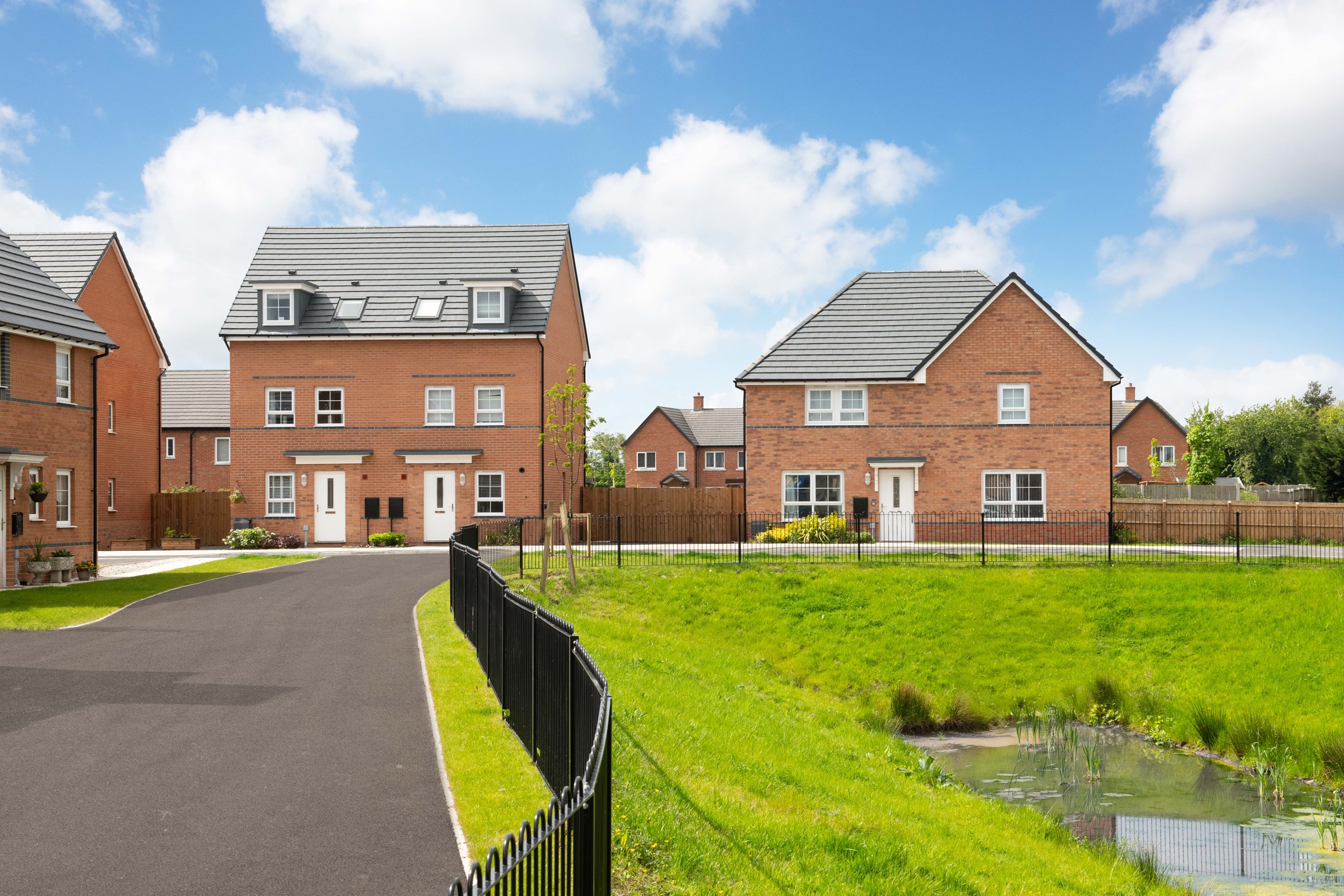 Sundial Place Street Scene