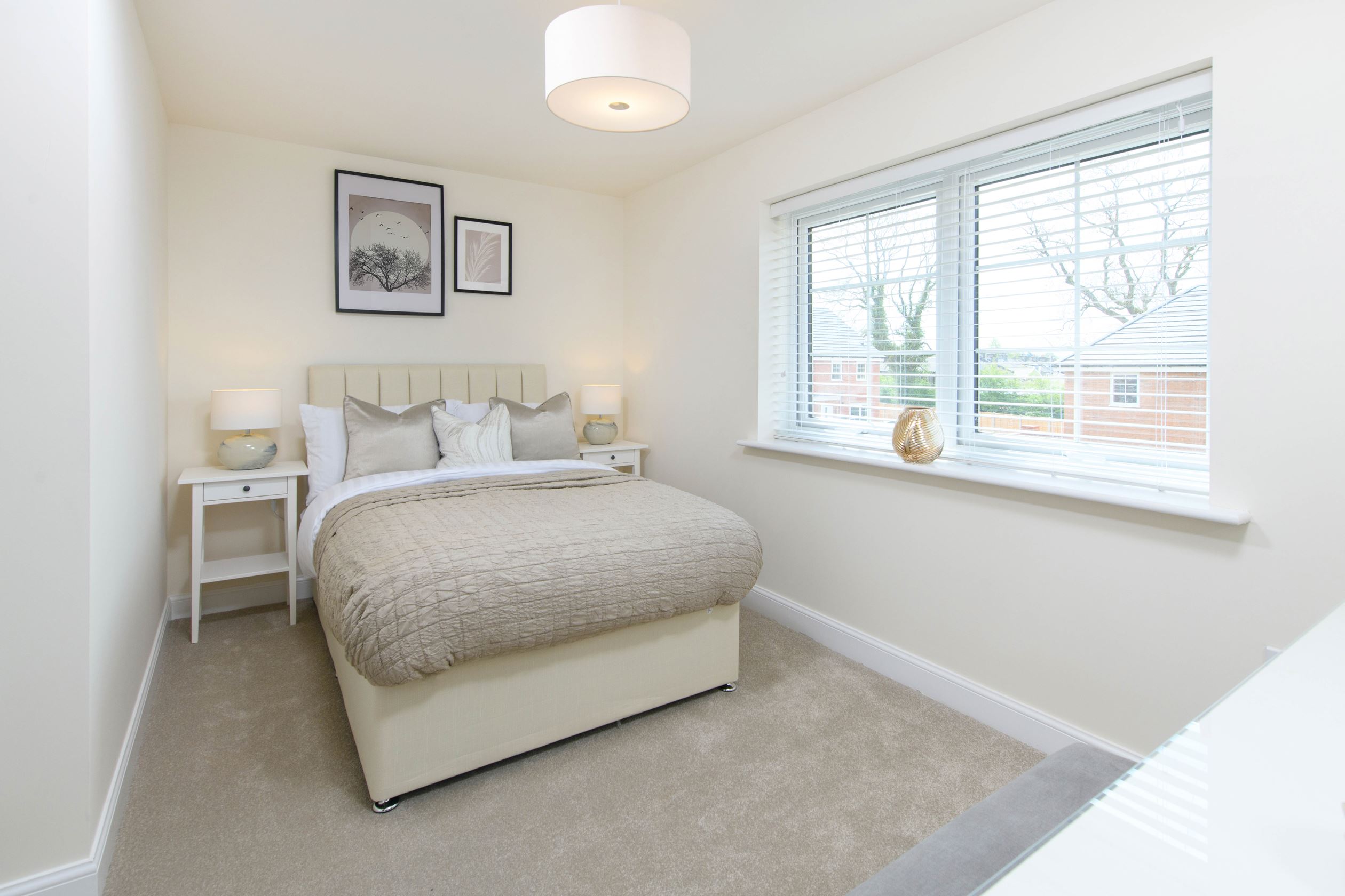 Double bedroom in Brookvale style home