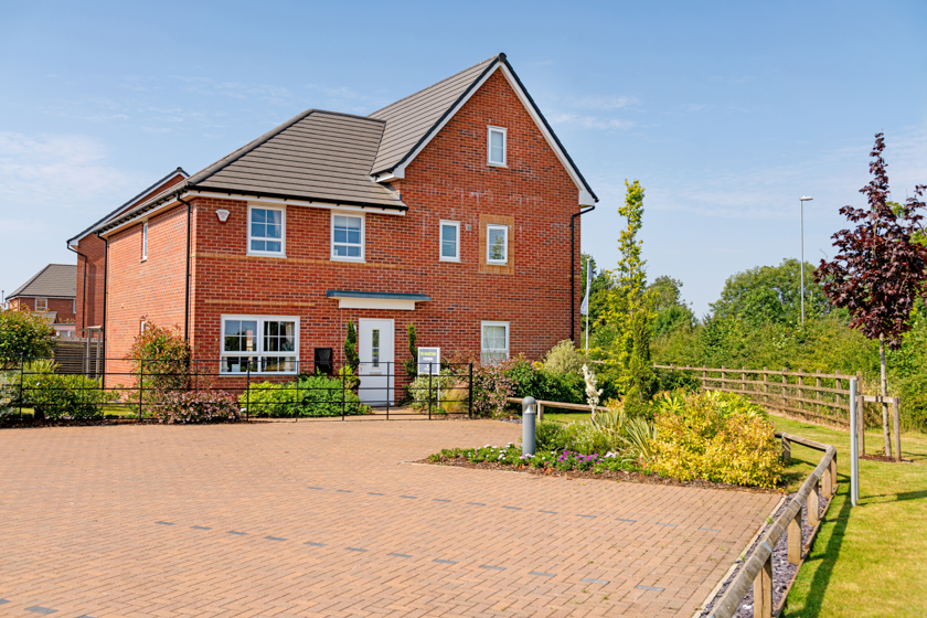 overstone street scene