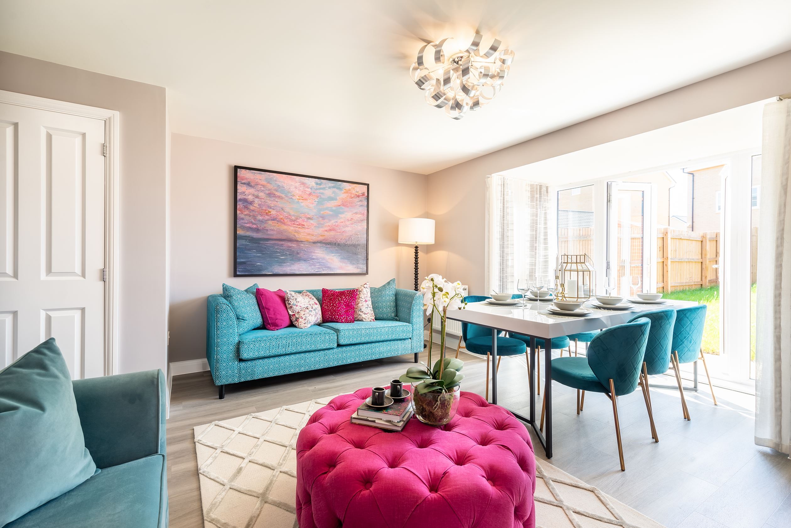 Hythie lounge and dining area