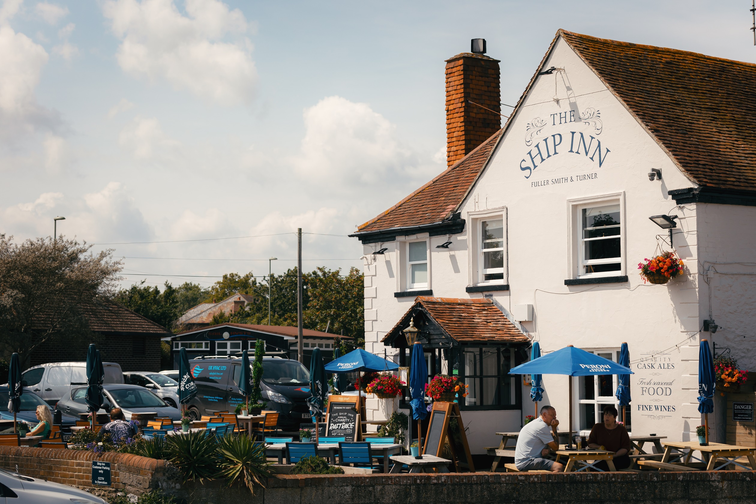 External shot of the ship inn pub on hayling island