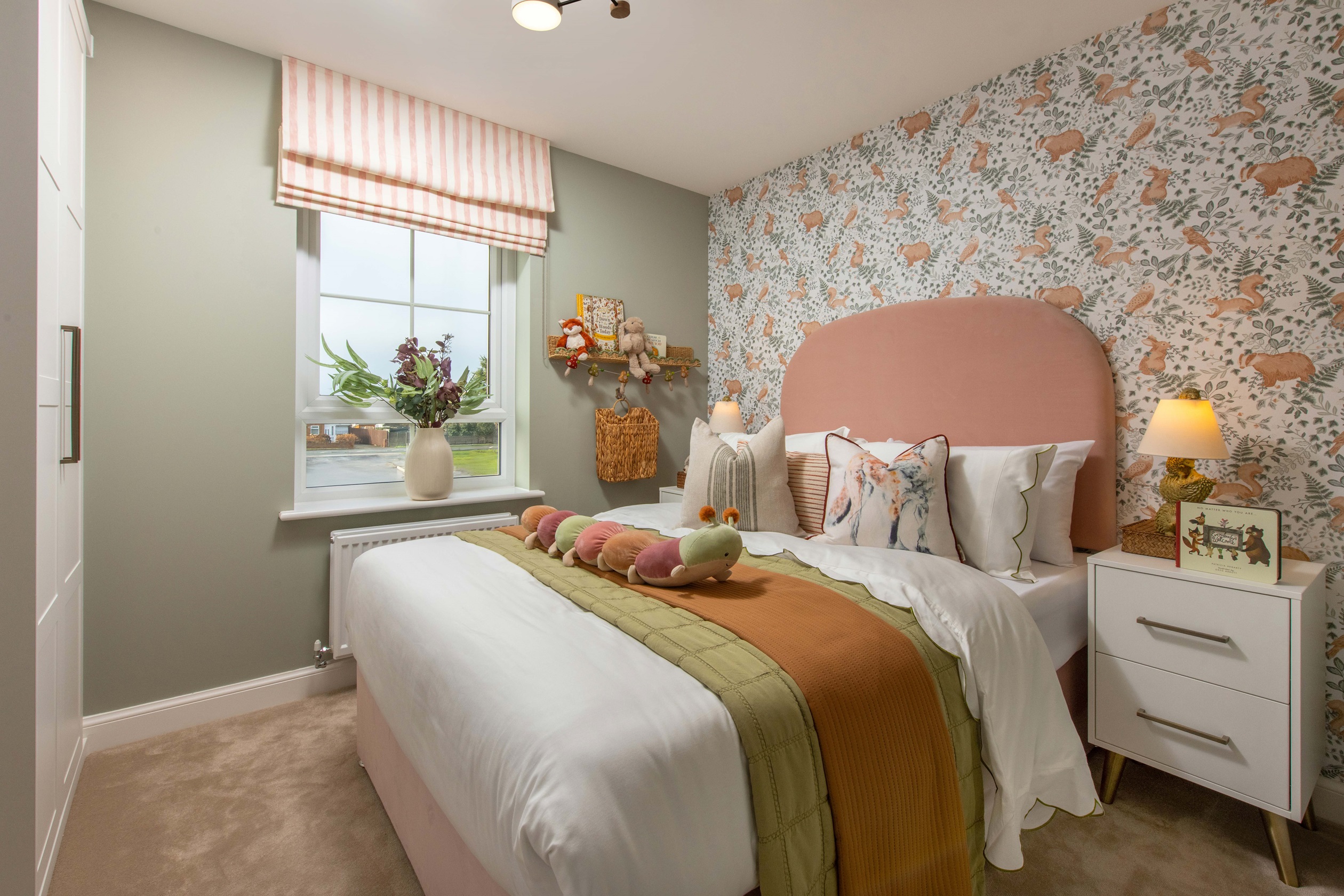 Knights Gate, Huntington