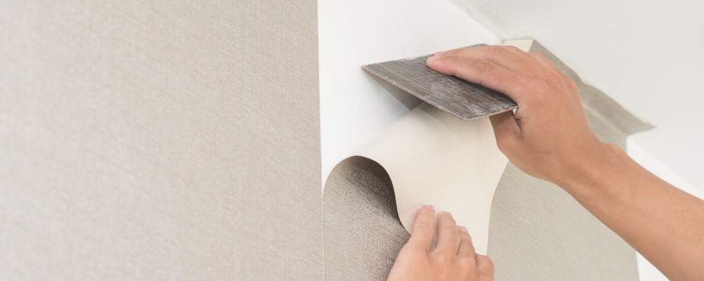 Putting up Wallpaper