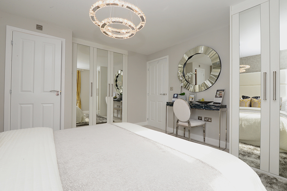 Adeona - White Mirrored doors