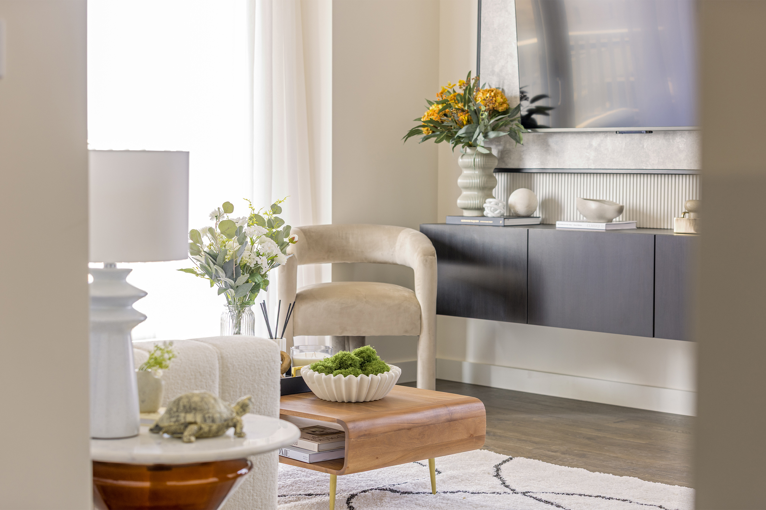 Living Area - Fenton Apartments