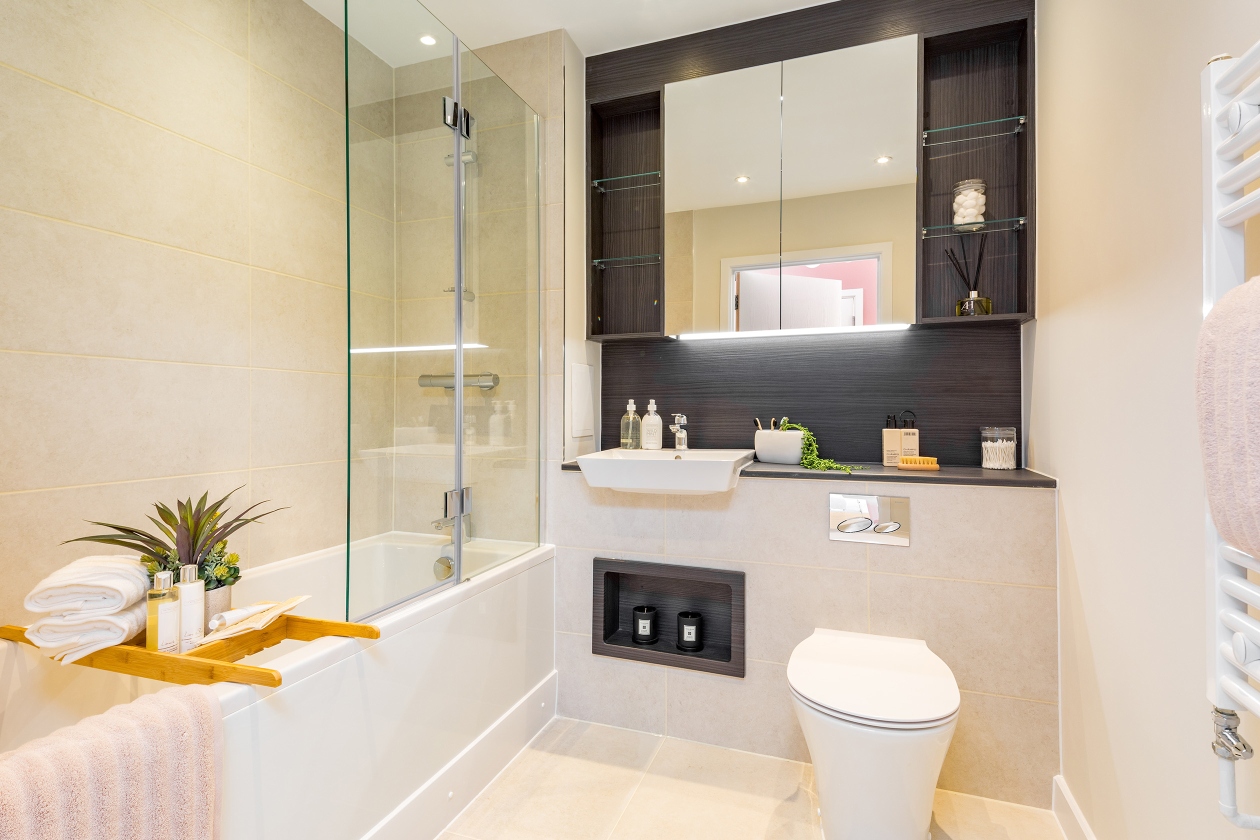 Hendon Waterside, Goldfinch Apartments, Plot 167 Barratt London