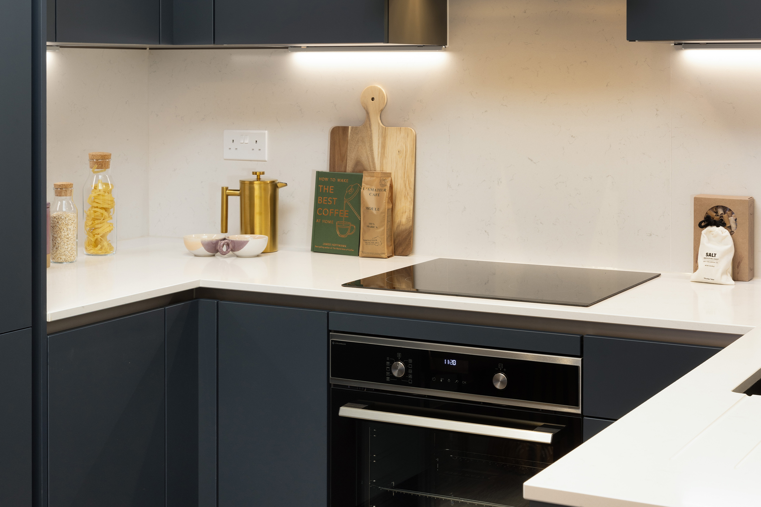 Kitchen Appliances - Hendon Waterside